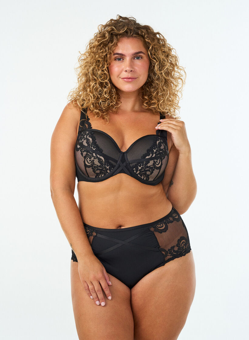 Soutien-gorge moul&eacute; &agrave; armatures avec dentelle florale, Noir, Model image number 1