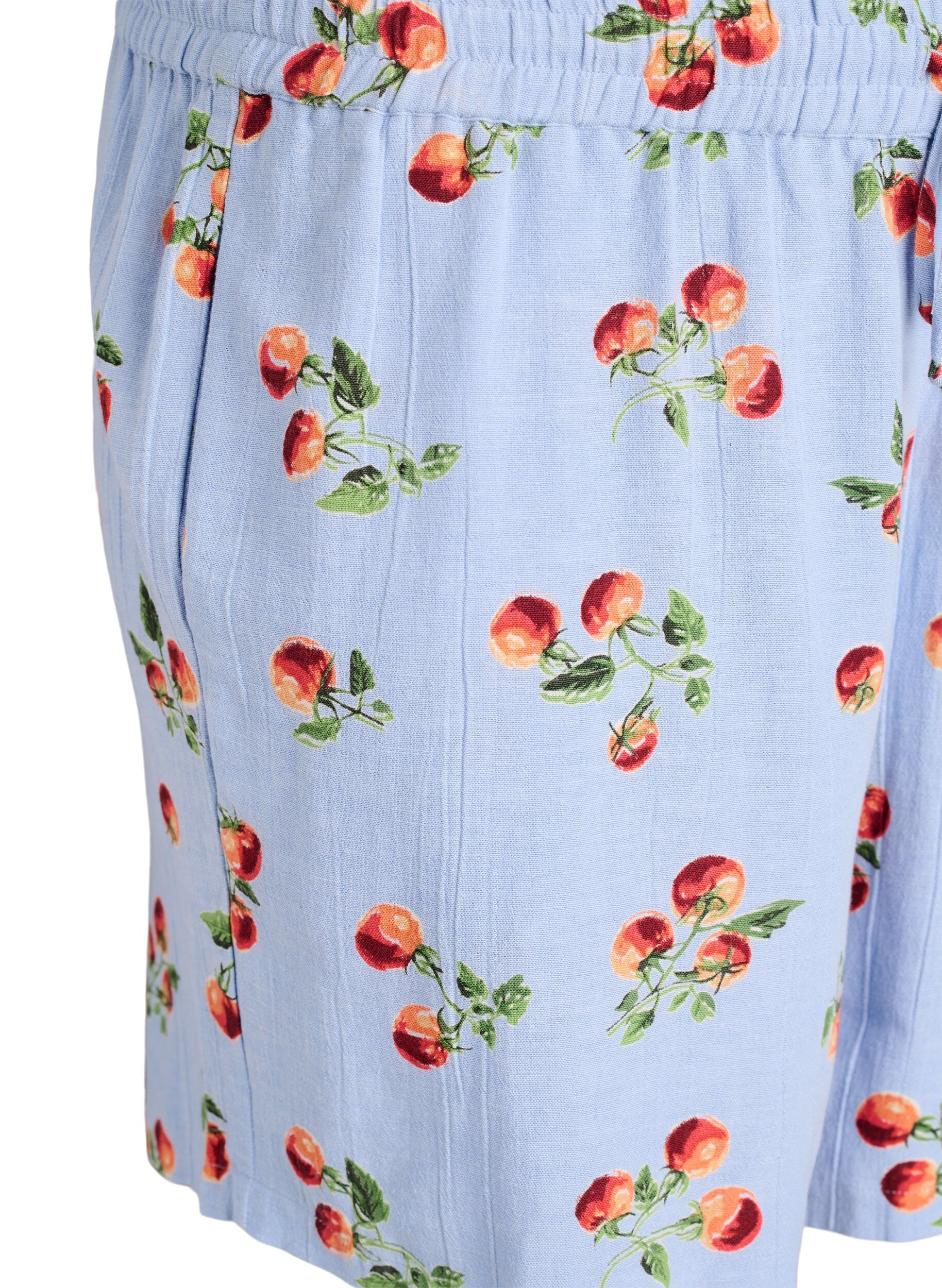 ZizziShort taille haute en coton &agrave; imprim&eacute; tomates, Bleu Clair, Packshot image number 2