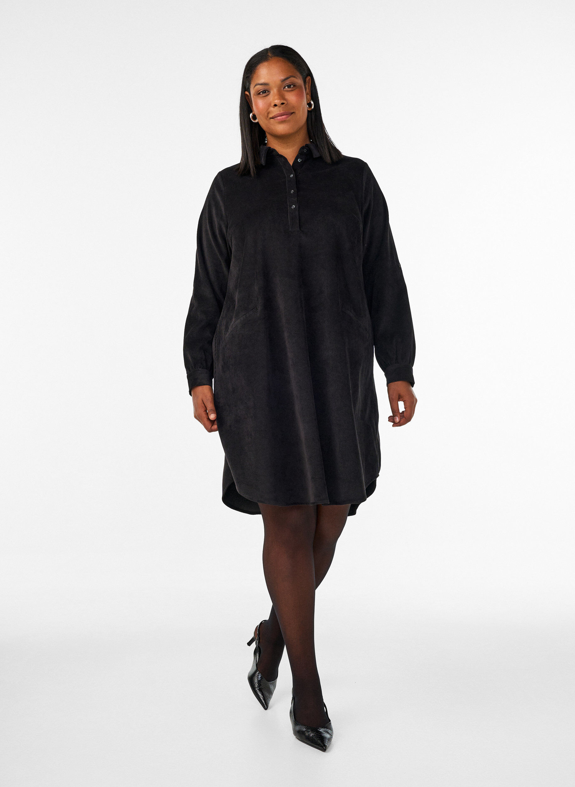 ZizziRobe chemise en velours c&ocirc;tel&eacute; avec col et fermeture boutonn&eacute;e, Noir, Model image number 1