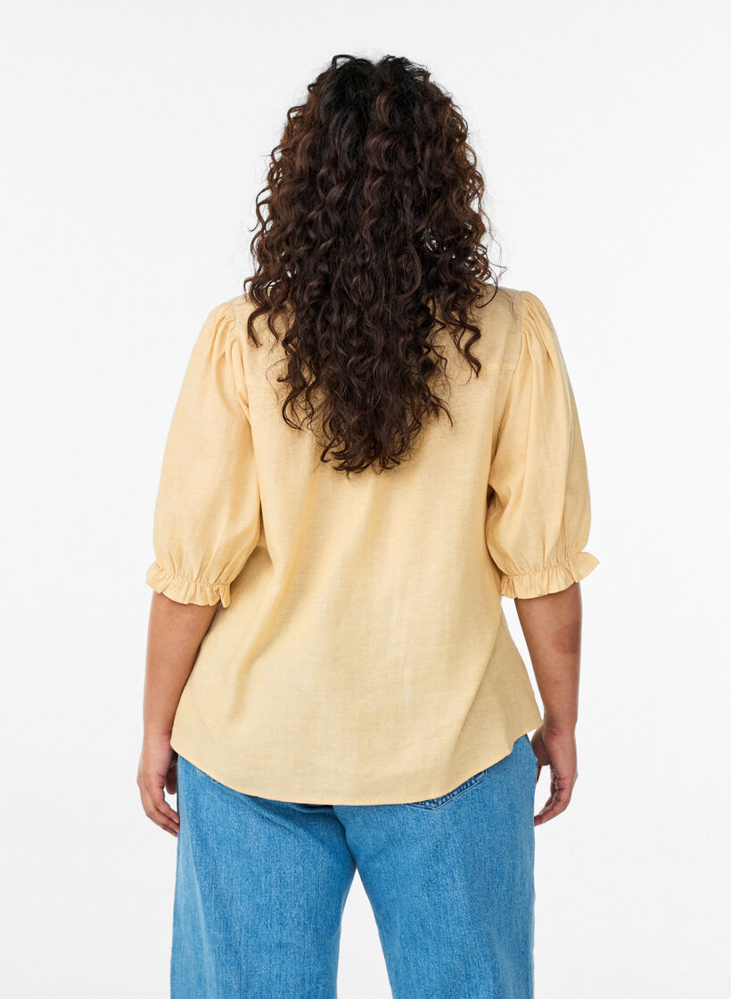 Blouse en lin et viscose avec manches 1/2, Jaune clair, Model image number 2