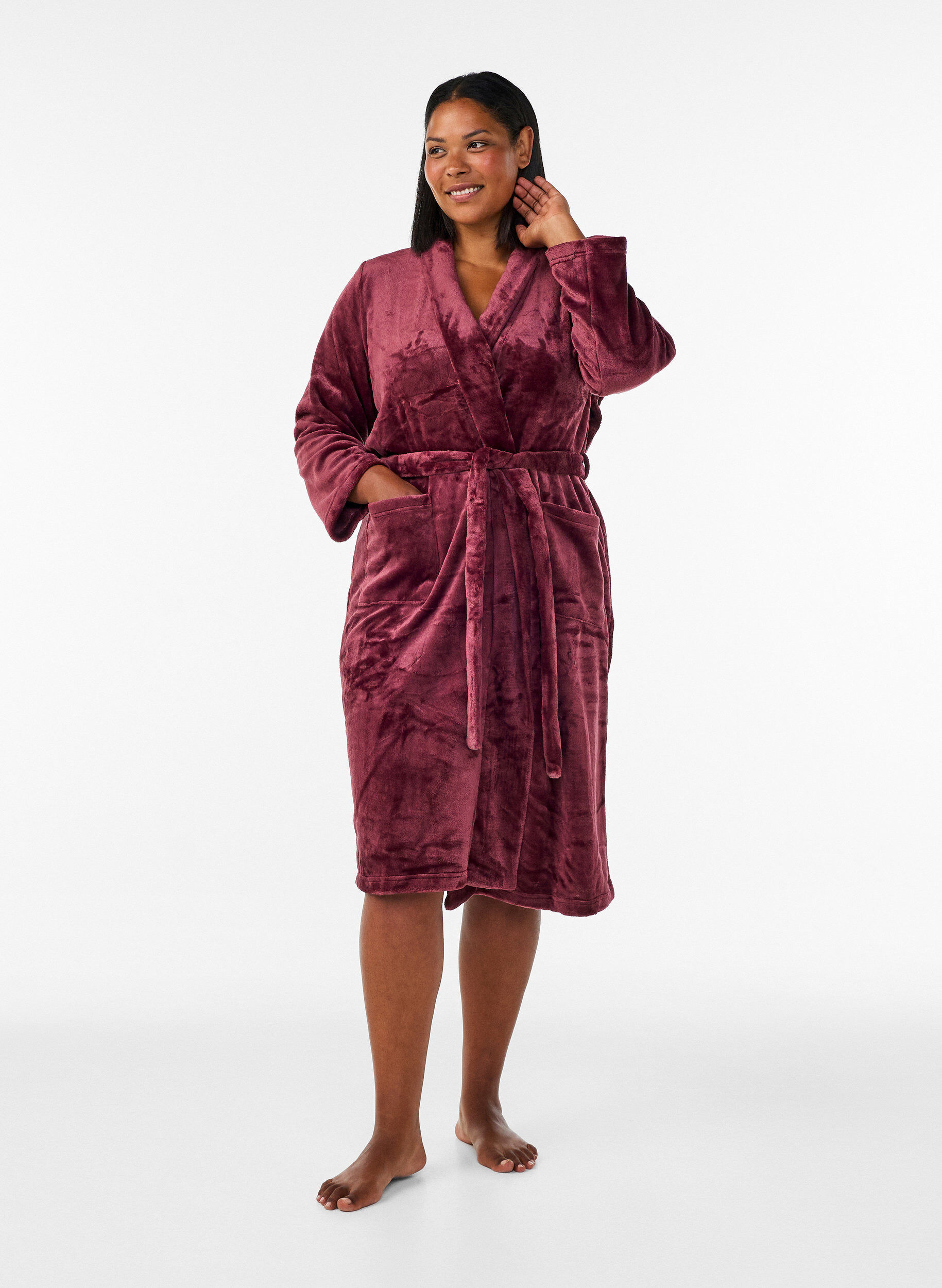 ZizziMorgenmantel aus weichem Velours mit Taschen, Rot, Model image number 0
