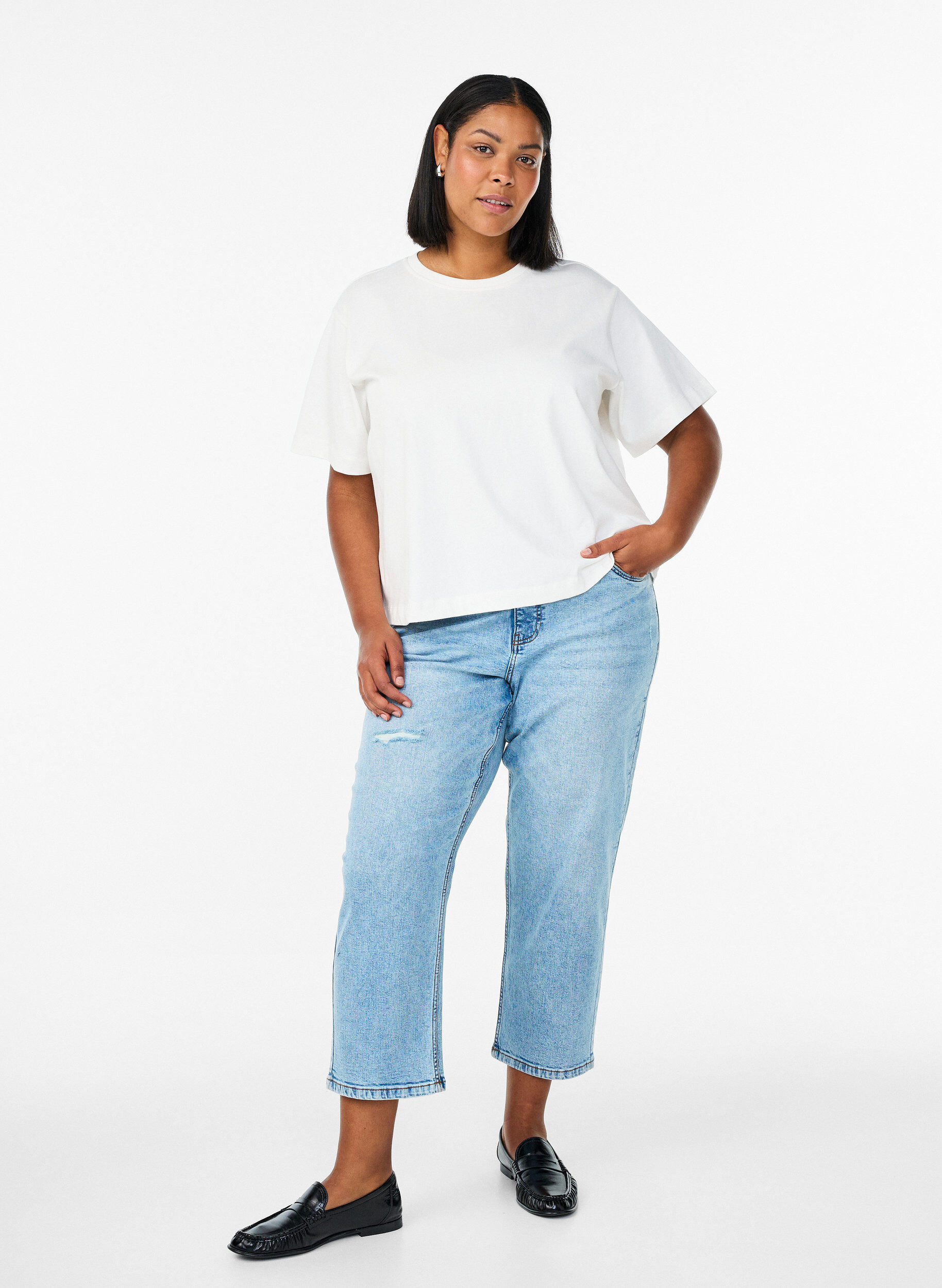 Gek&uuml;rzte Vera Jeans mit Destroyed-Effekten, Blau, Model