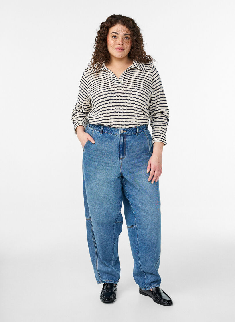 Blouse ray&eacute;e en jersey avec col et d&eacute;collet&eacute; en V, Beige, Model image number 1