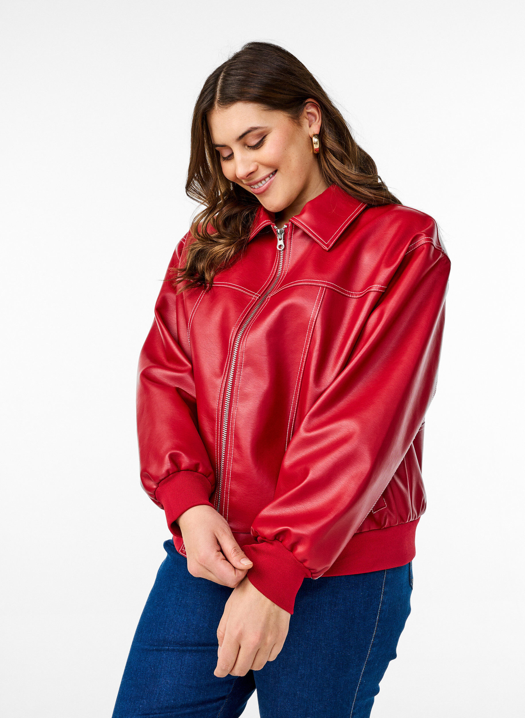 Zizzi Blouson bomber en similicuir, Rhythmic Red, Model image number 0