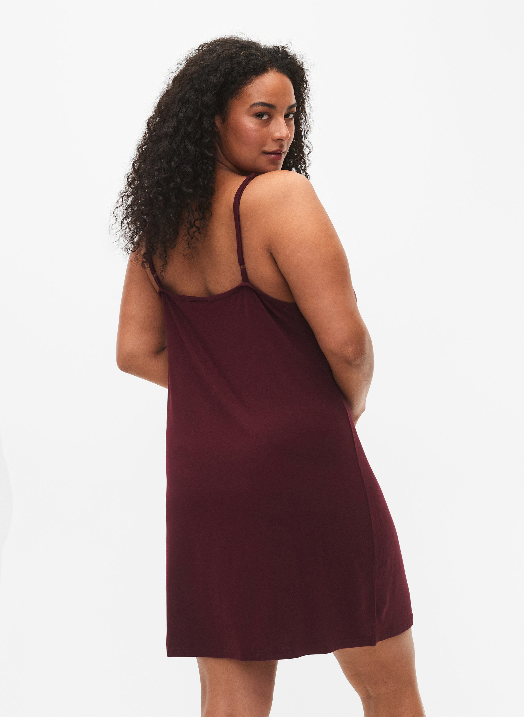 Zizzi Chemise de nuit avec bord dentelle en viscose, Bordeaux, Model image number 2