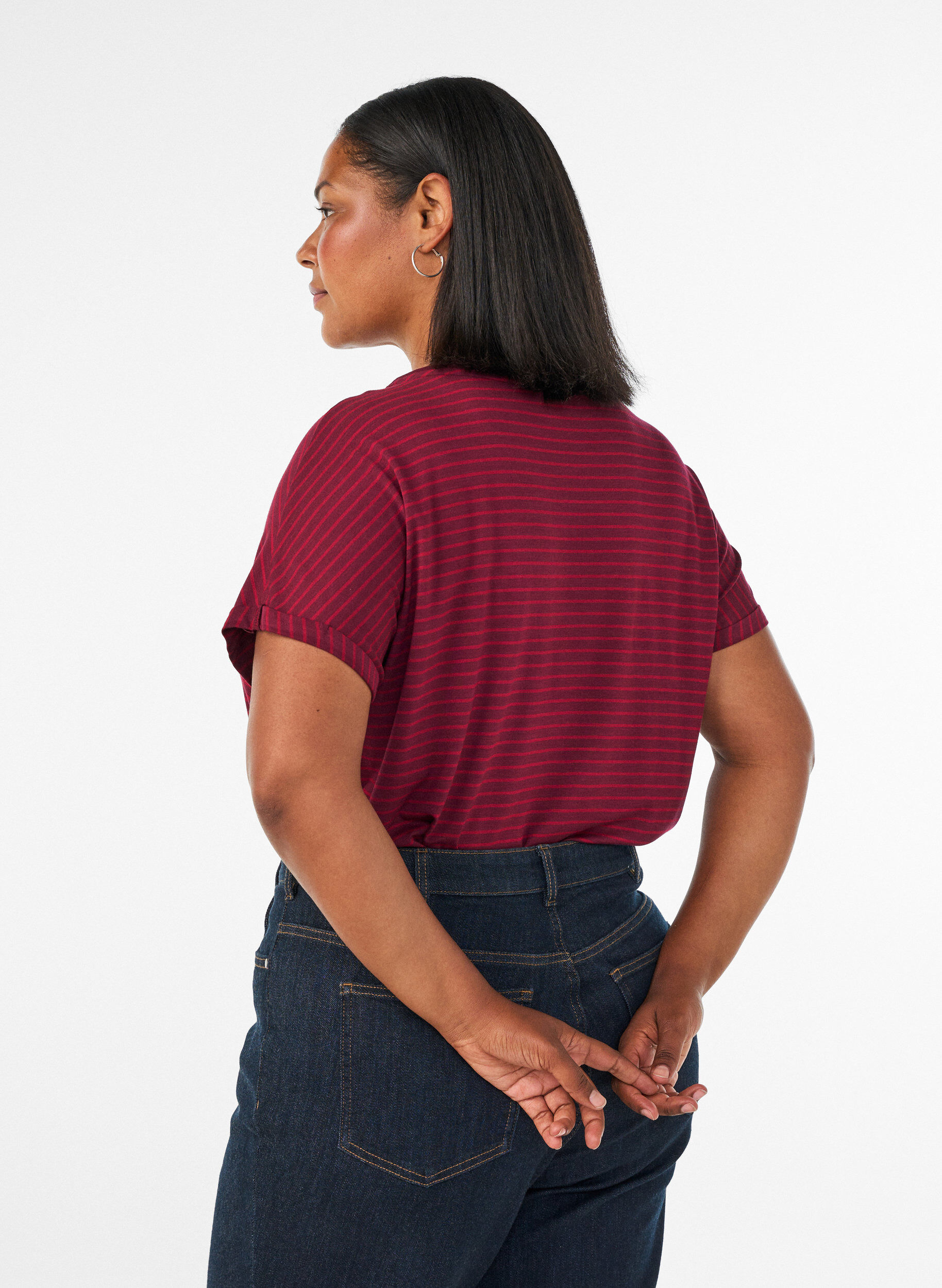 ZizziT-shirt ray&eacute; en viscose avec un col rond, Bordeaux, Model image number 2