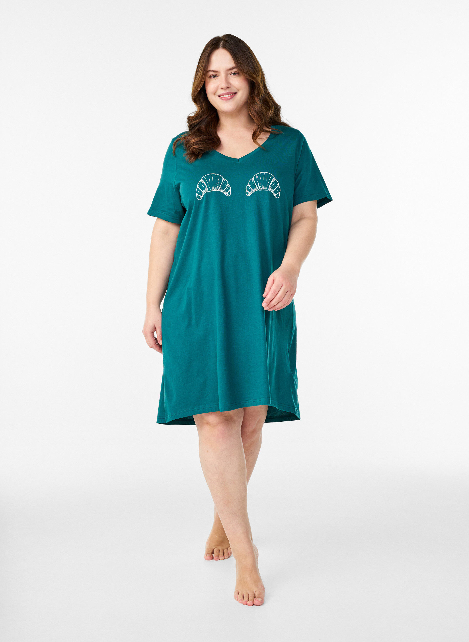 Zizzi Chemise de nuit en coton biologique et &agrave; col en V, Vert clair, Model image number 1