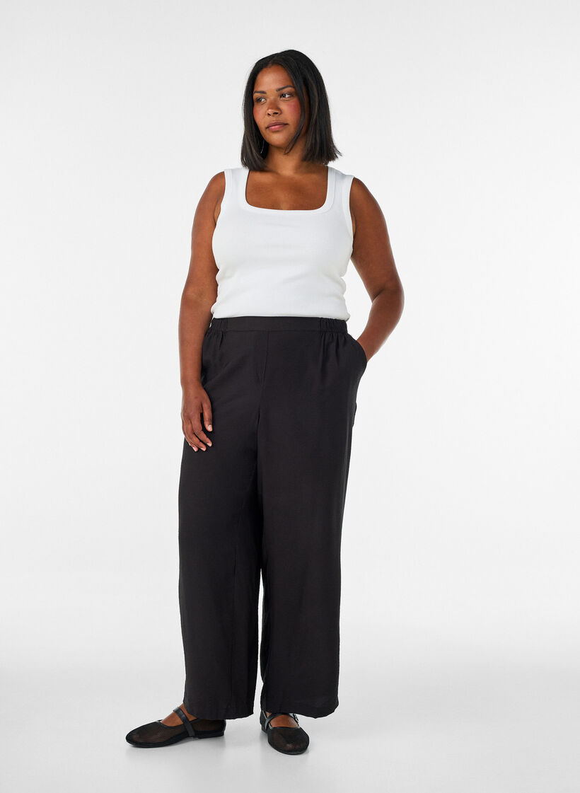 Pantalon en viscose avec taille &eacute;lastiqu&eacute;e et jambes droites, Noir, Model image number 0