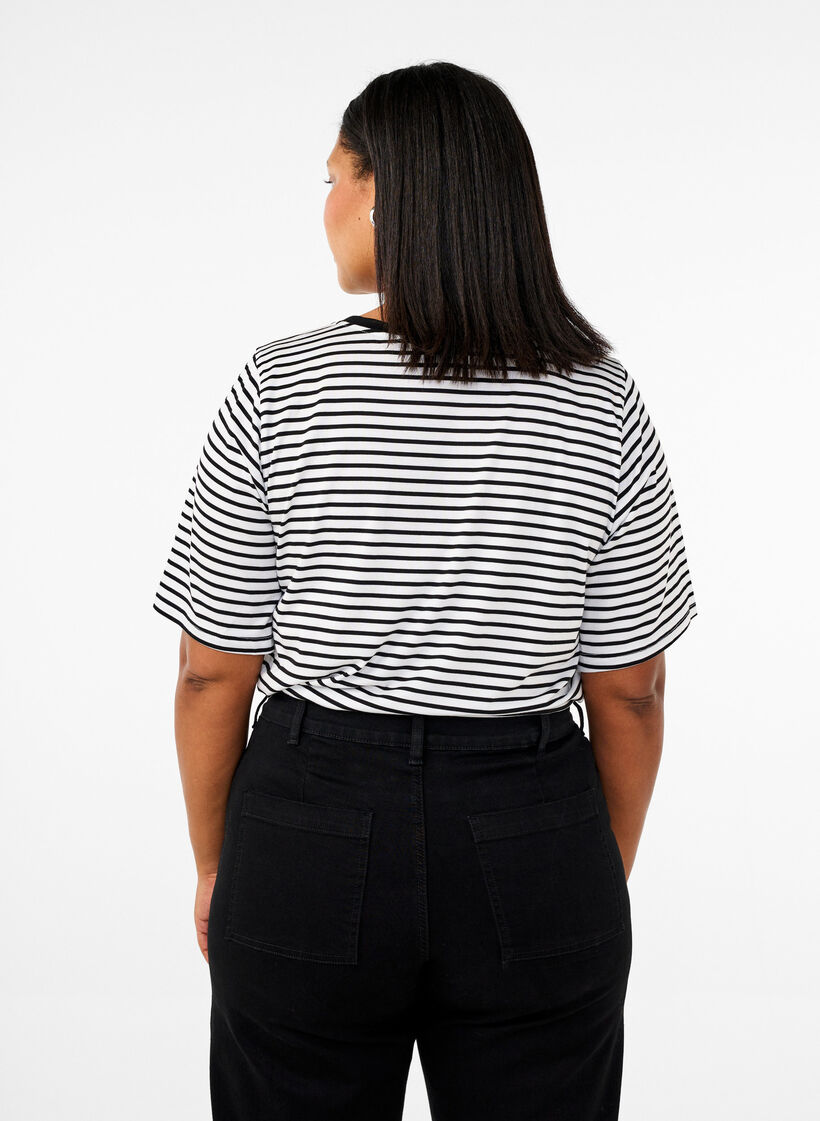 T-shirt avec TENCEL&trade; Lyocell et rayures, Blanc, Model image number 1