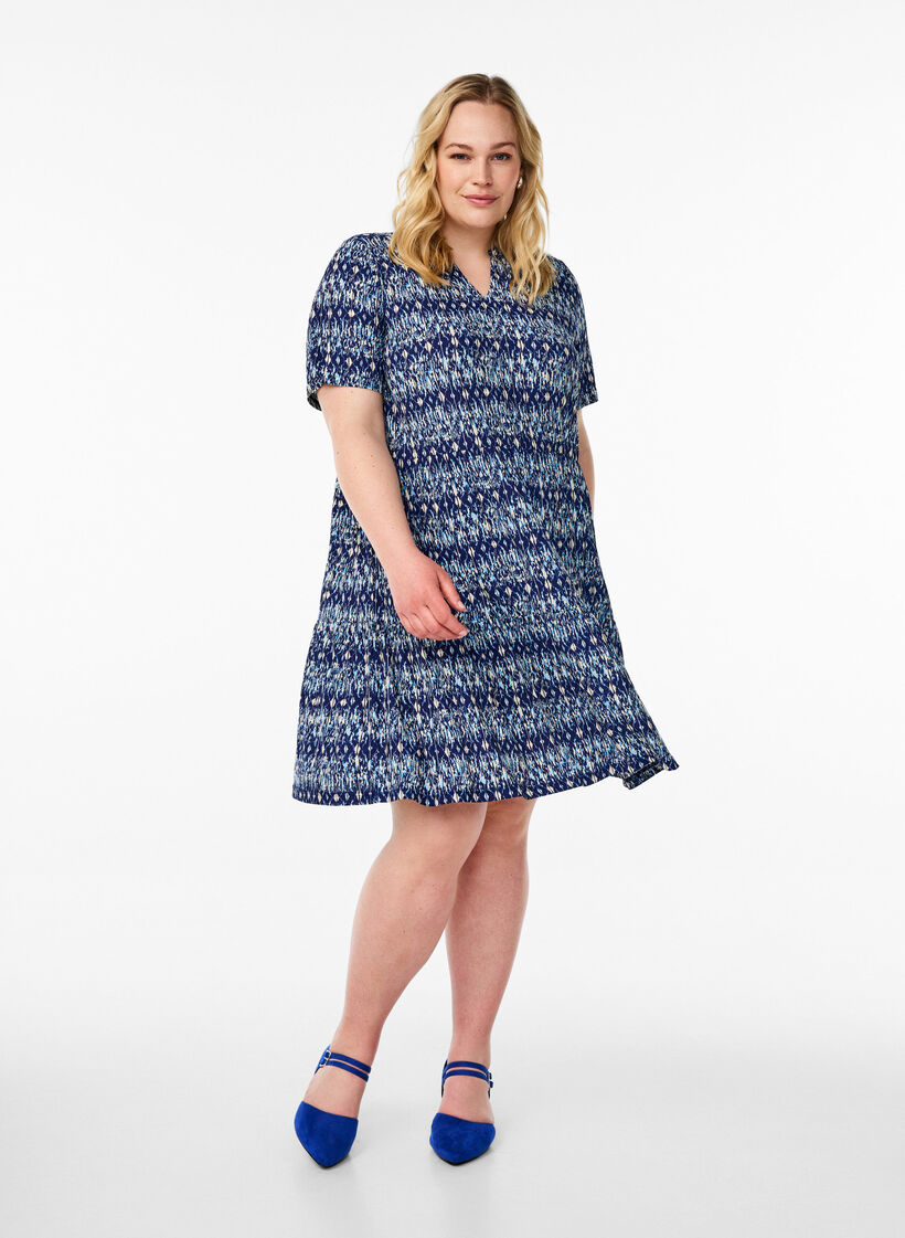 Gemustertes Kleid mit Eins&auml;tzen, Blau, Model image number 1
