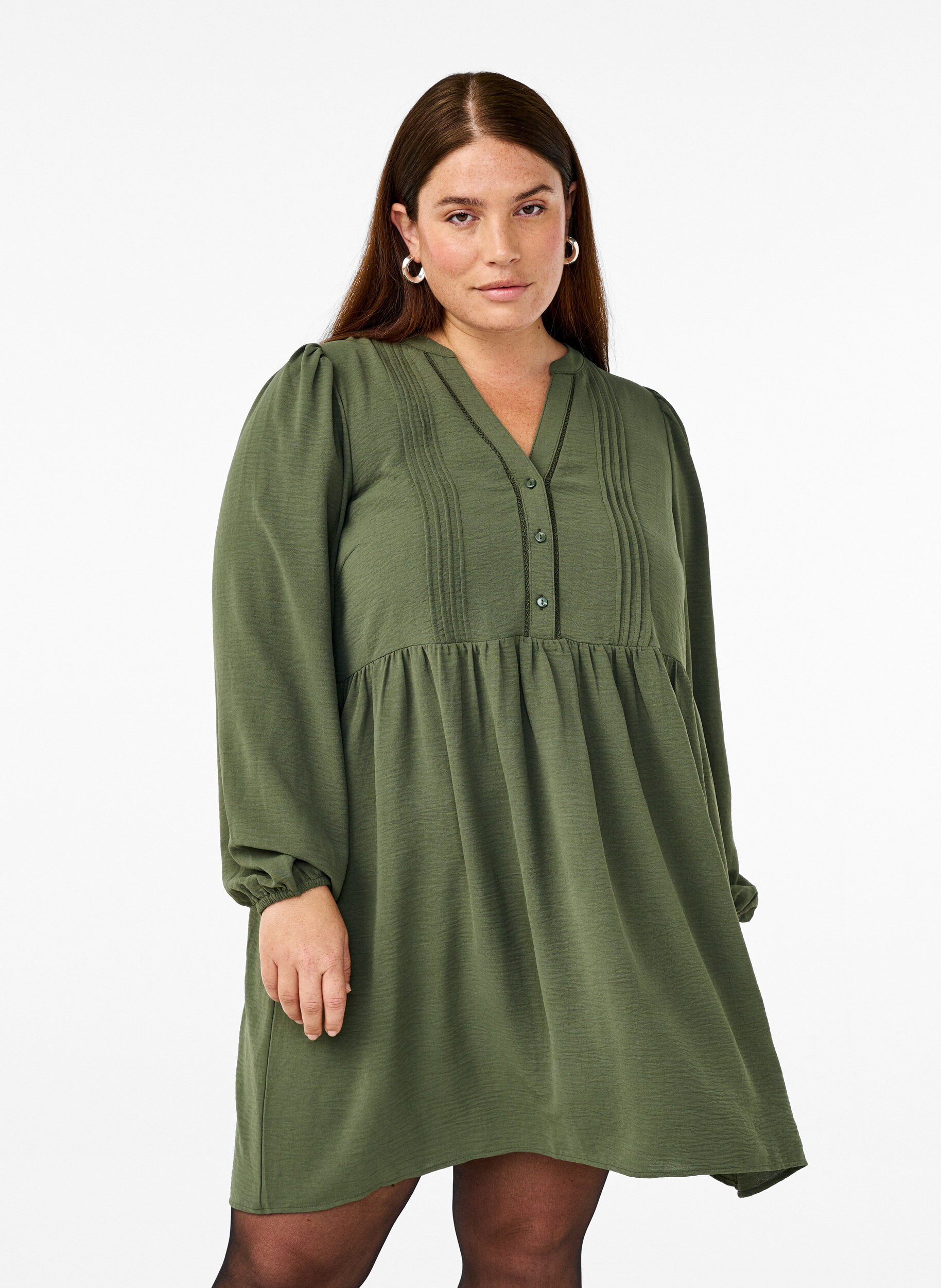 Zizzi FLASH - Kurzes Kleid mit Falten und langen &Auml;rmeln, Gr&uuml;n, Model image number 0