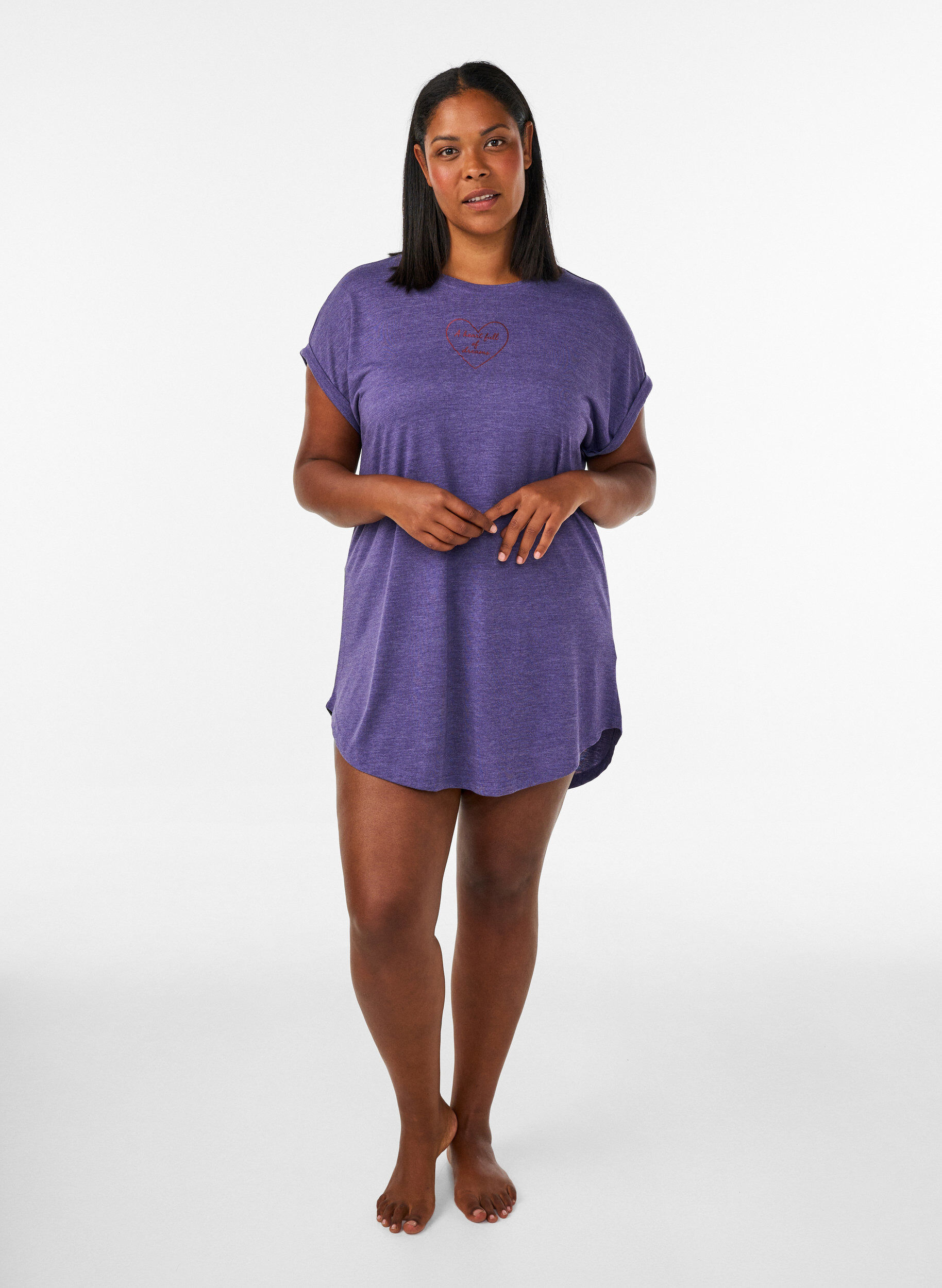 ZizziChemise de nuit &agrave; manches courtes avec imprim&eacute; de texte, Violet, Model image number 1