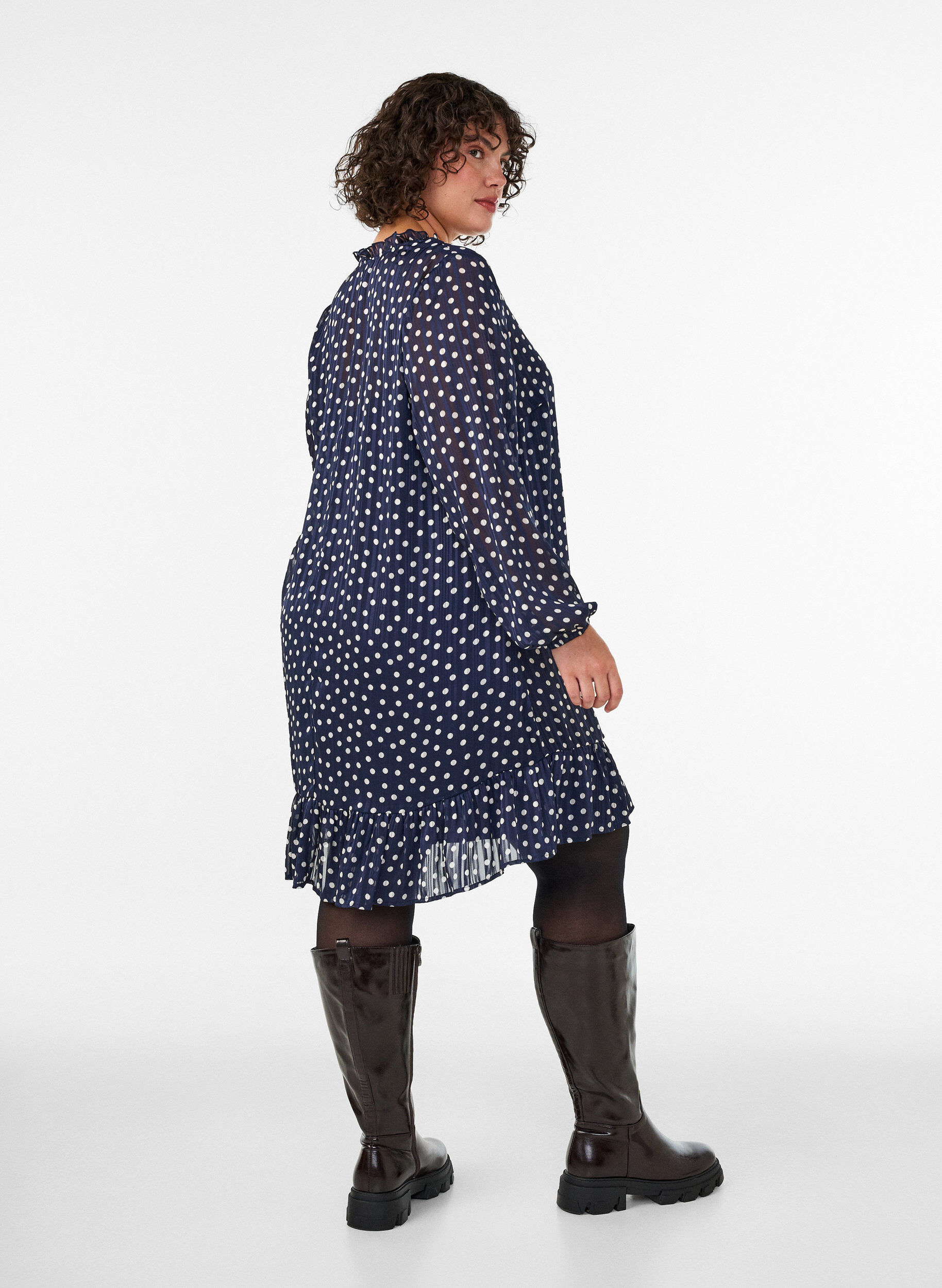 ZizziGemustertes Kleid mit R&uuml;schen und langen &Auml;rmeln, Blau, Model image number 2