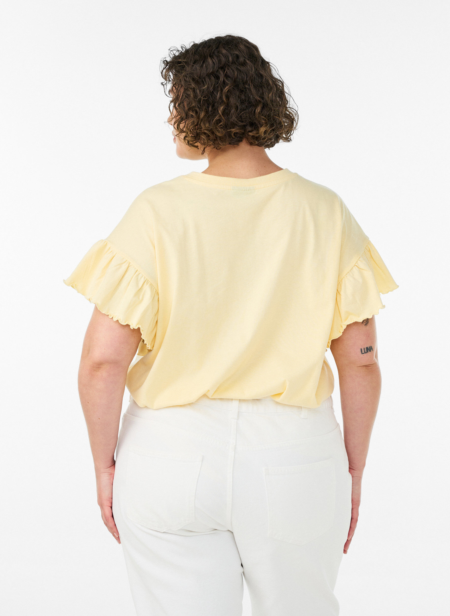 ZizziT-Shirt aus Bio-Baumwolle mit R&uuml;schen&auml;rmeln, Gelb, Model image number 2
