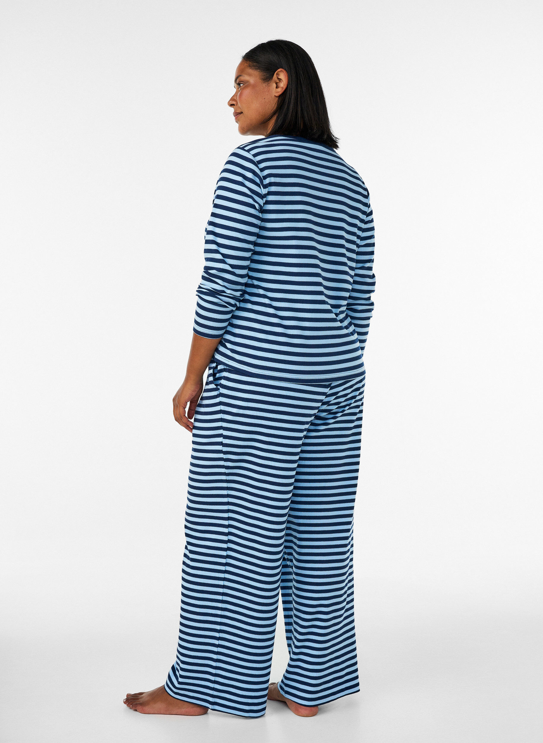 ZizziPantalon de pyjama ray&eacute; &agrave; taille haute et coupe ample, Bleu, Model image number 1