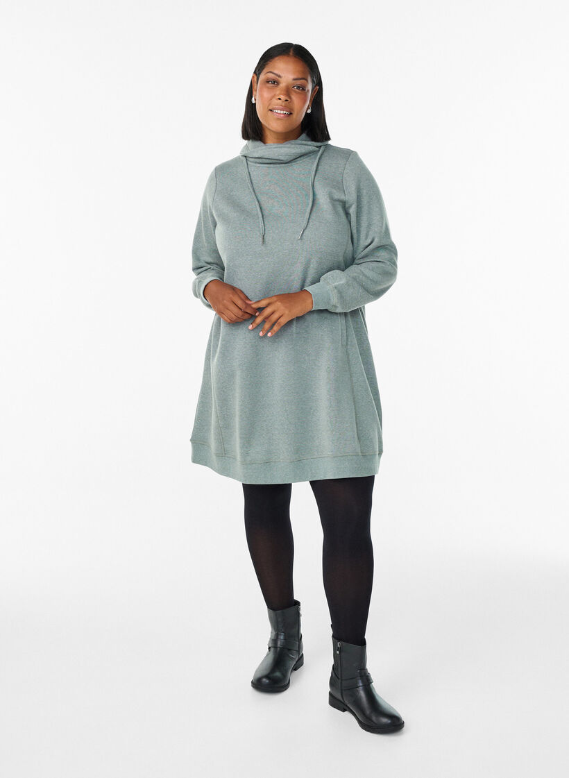 Robe sweat-shirt courte &agrave; col montant et poches, Vert, Model image number 1