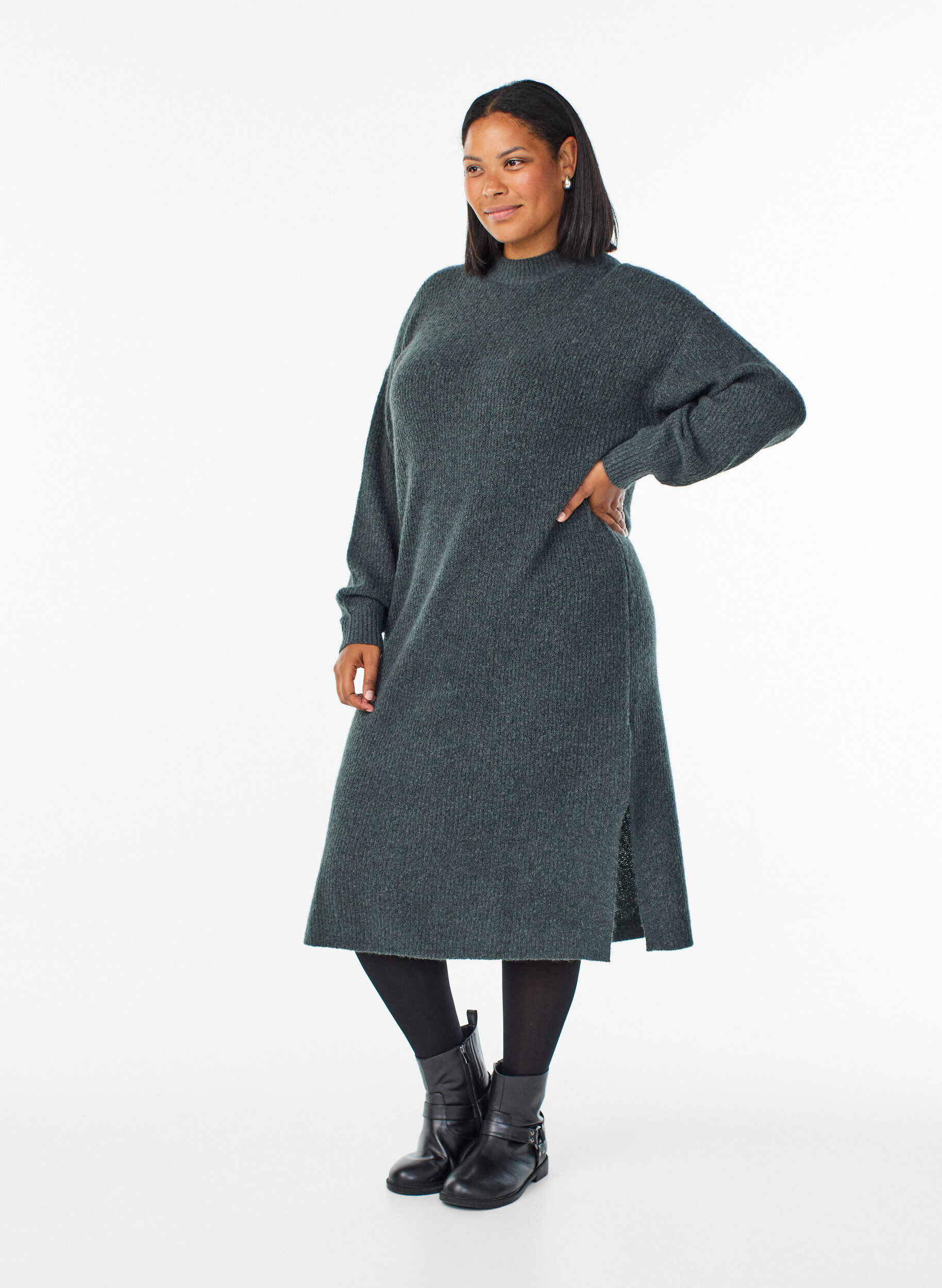 Langes Strickkleid mit hohem Kragen, Gr&uuml;n, Model