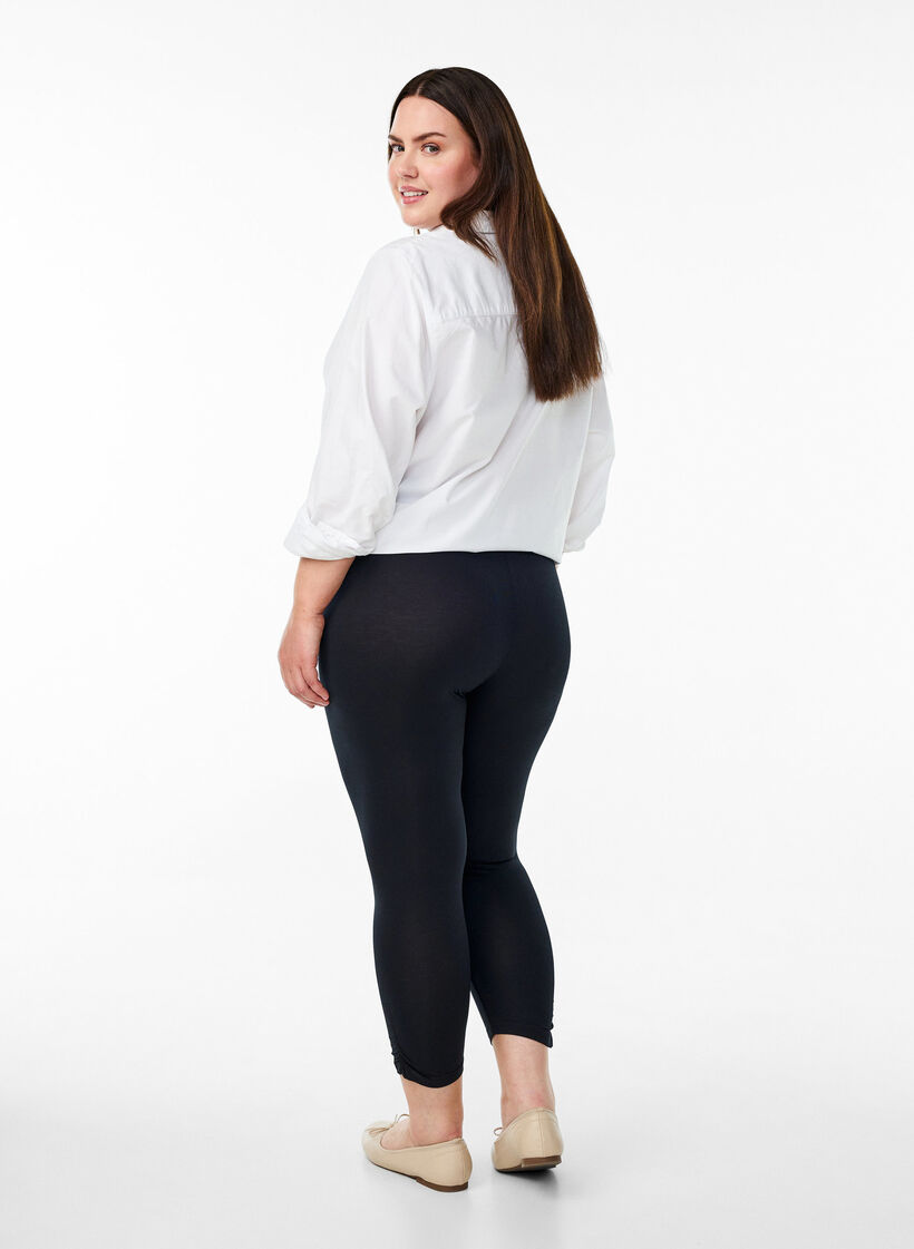 Basic 3/4-Leggings mit R&uuml;schendetail, Schwarz, Model image number 2
