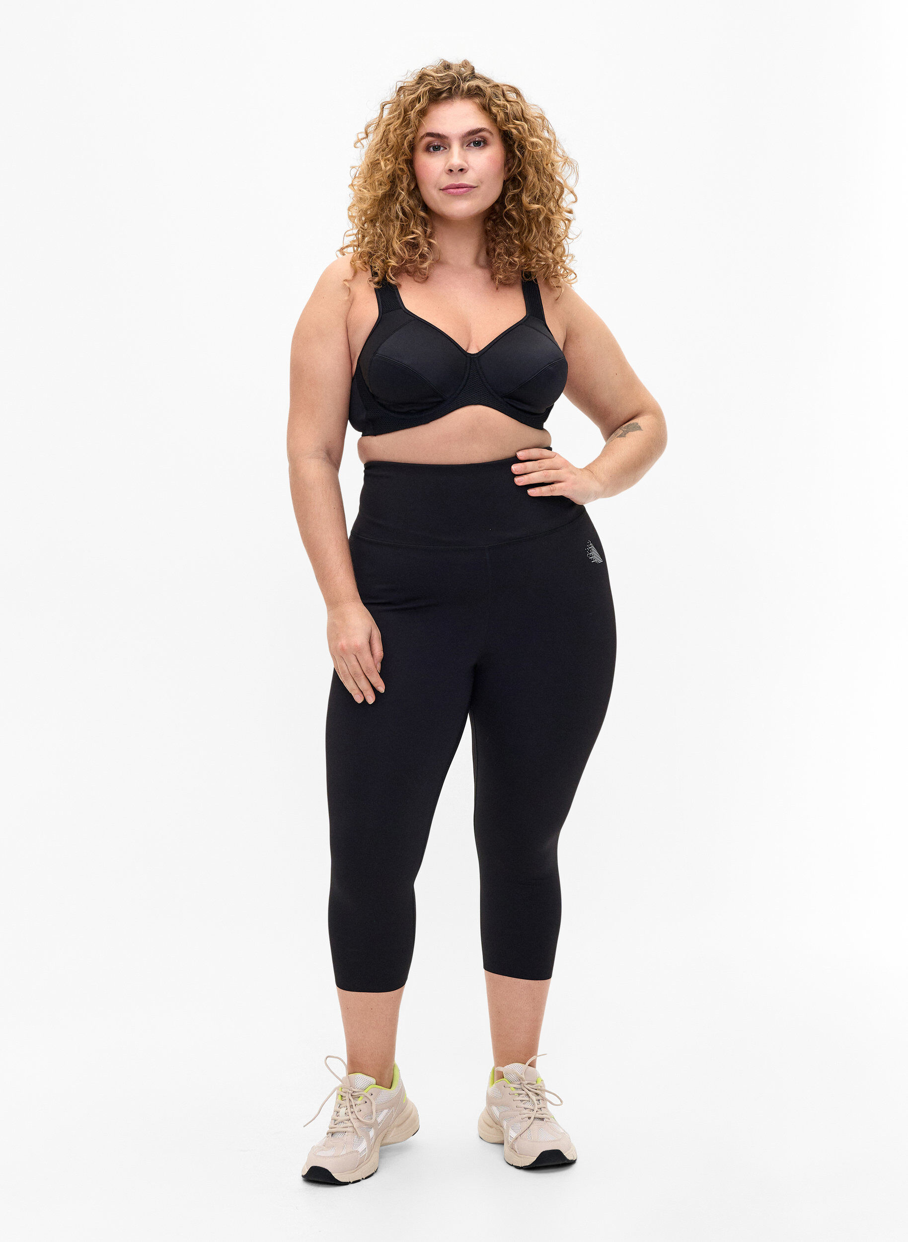 Zizzi CORE, SUPER TENSION TIGHTS &ndash; 3/4-Sportleggings mit Tasche, Black, Model image number 2