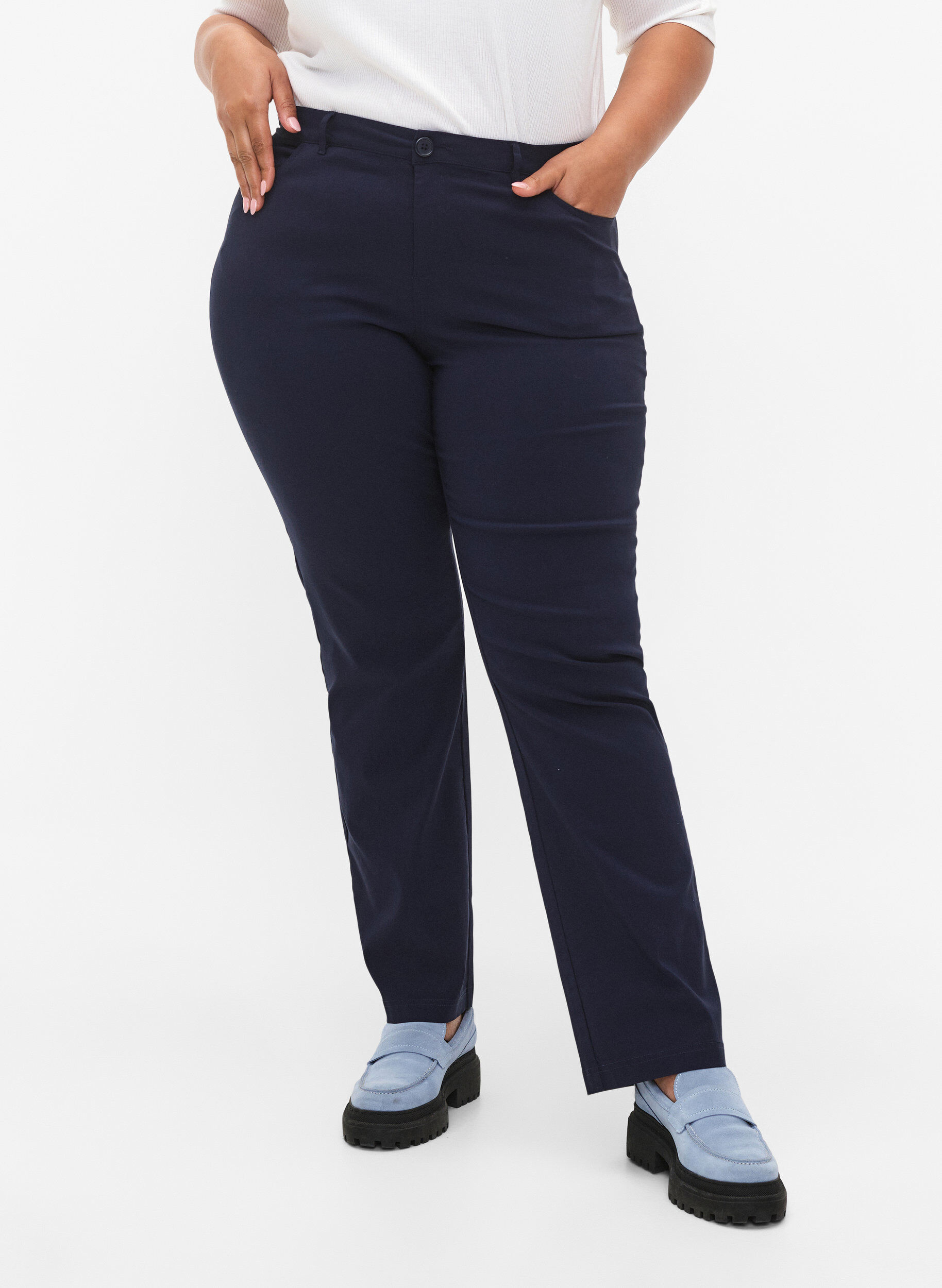Zizzi Klassische Hose aus Viskosemischung, Blau, Model image number 2