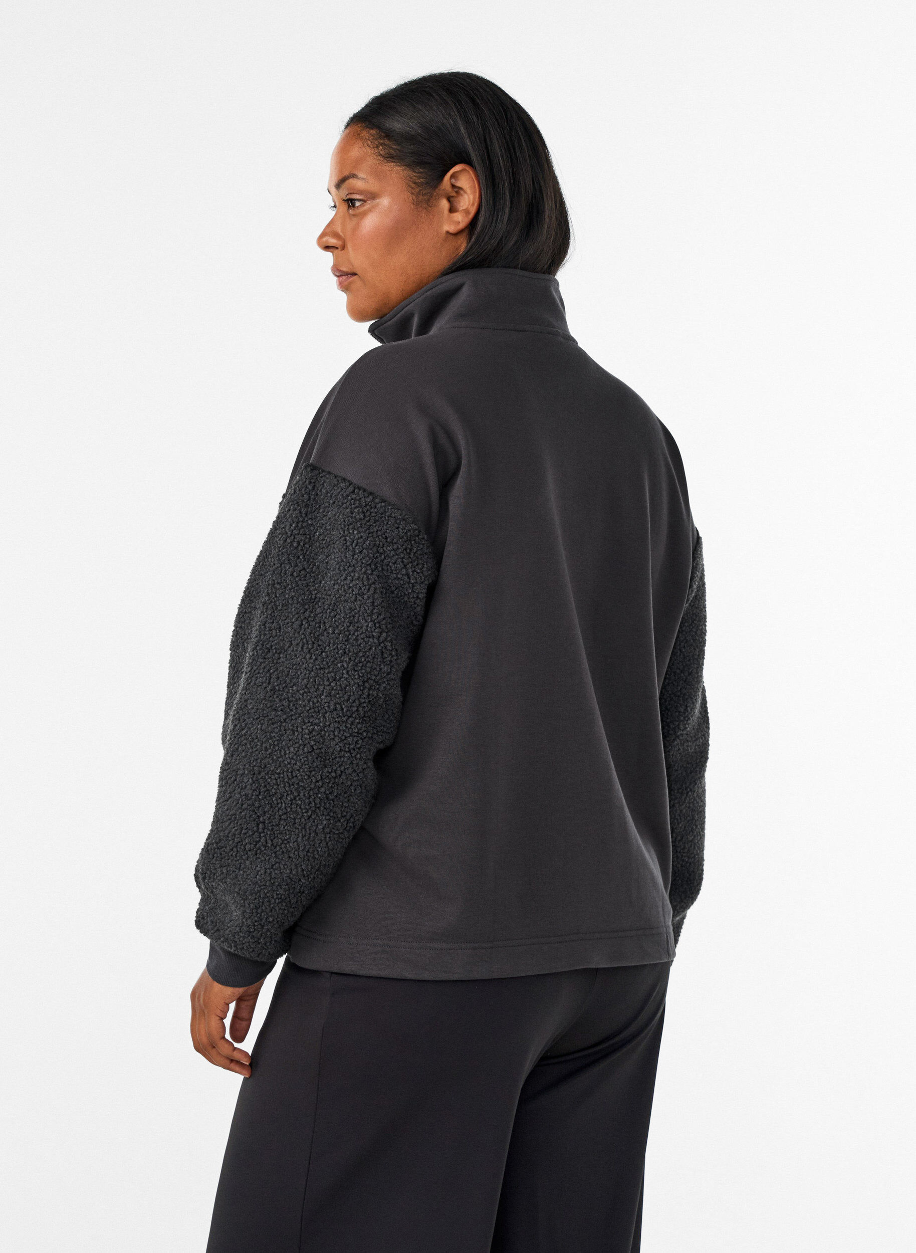 ZizziSweatshirt avec manches en mati&egrave;re teddy et col montant, Gris anthracite, Model image number 2