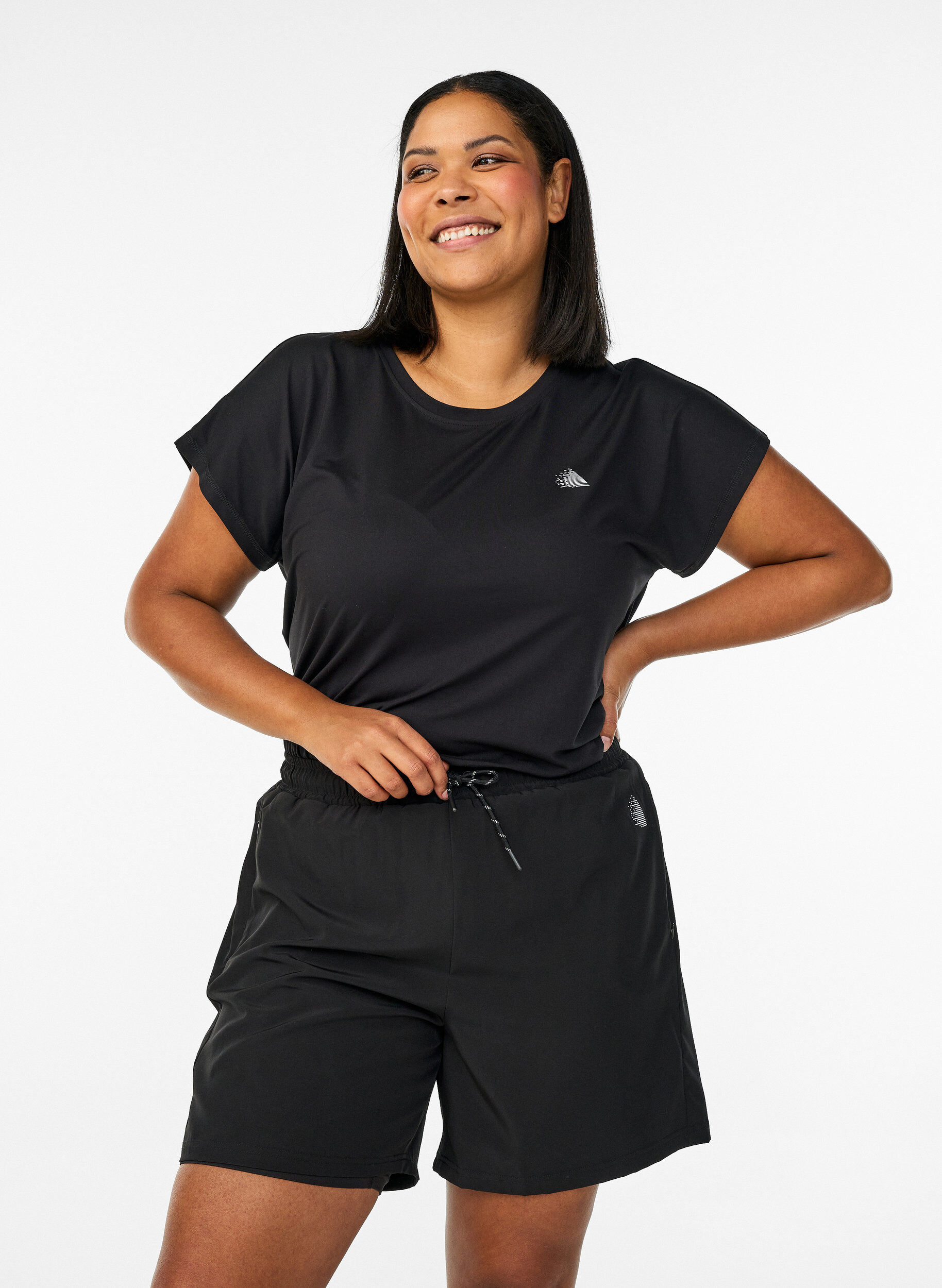 Zizzi Trainingsshorts mit Innenhose und Handytasche, Schwarz, Model image number 0