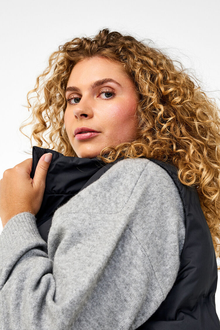 Lange Weste mit Taschen und Zwei-Wege-Rei&szlig;verschluss, Schwarz, Model image number 4