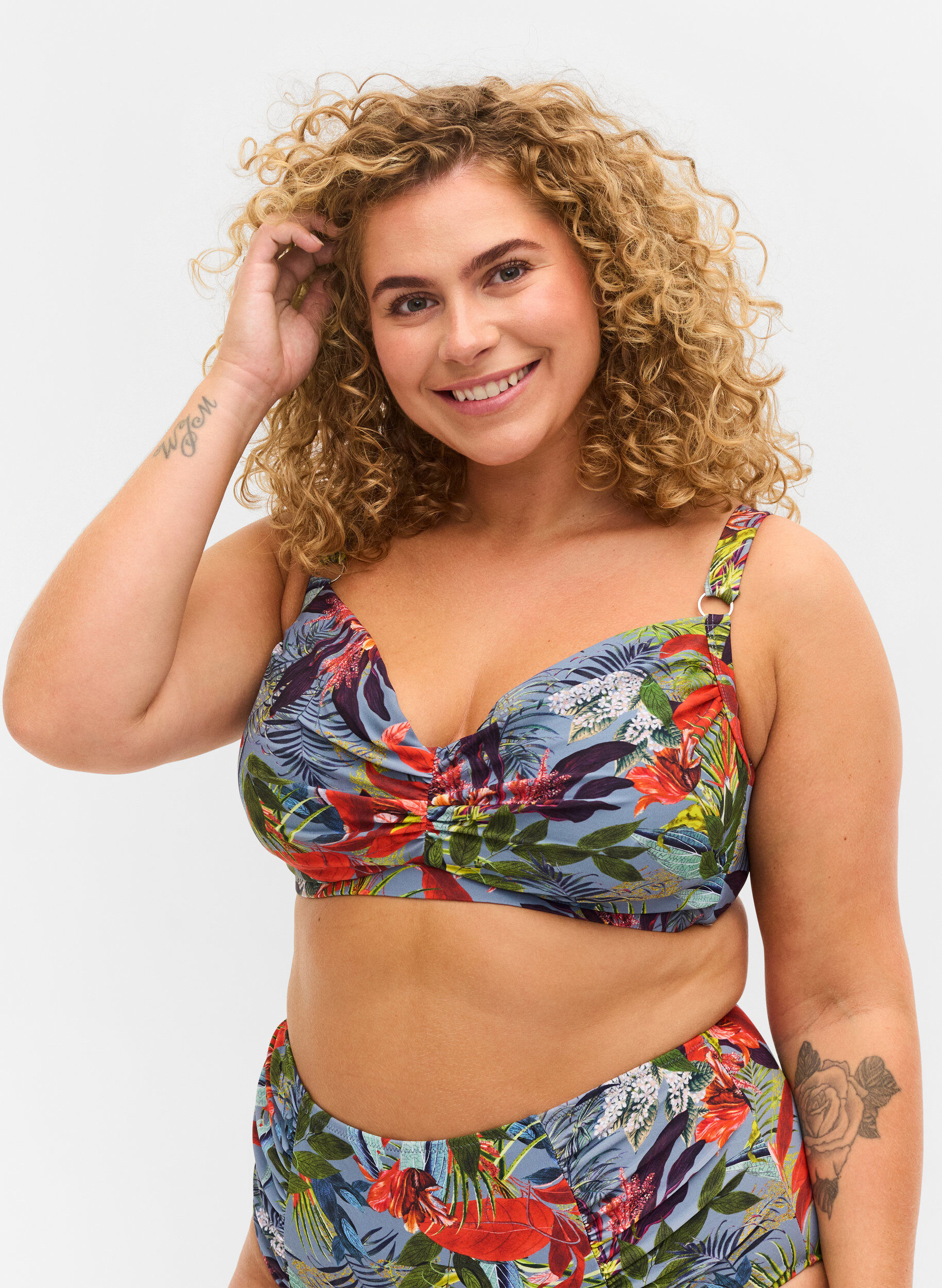 Zizzi Bikini-BH mit Print und B&uuml;gel, Citadel AOP, Model image number 0