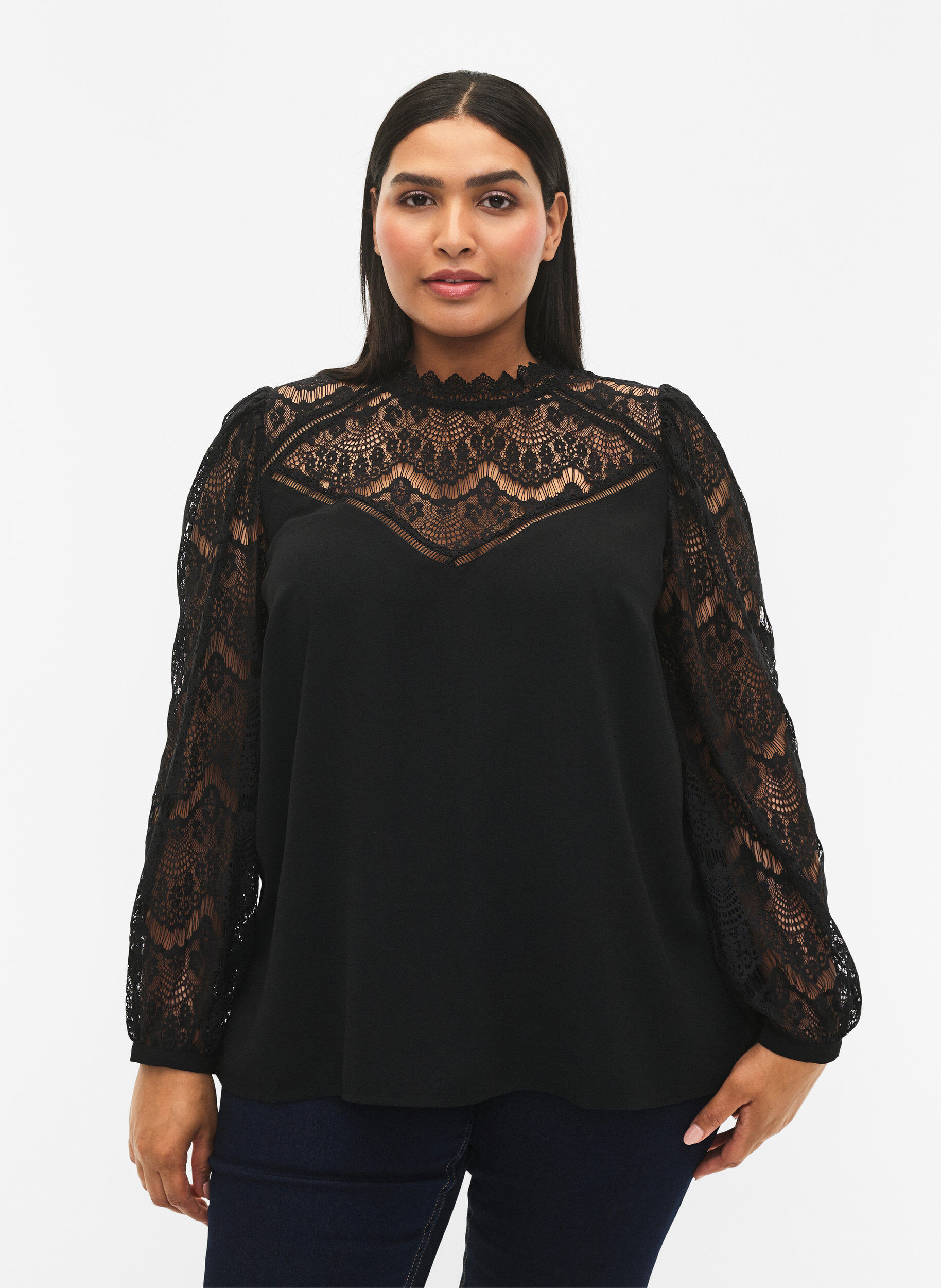 Zizzi Lang&auml;rmelige Bluse mit Spitze, Black, Model image number 0