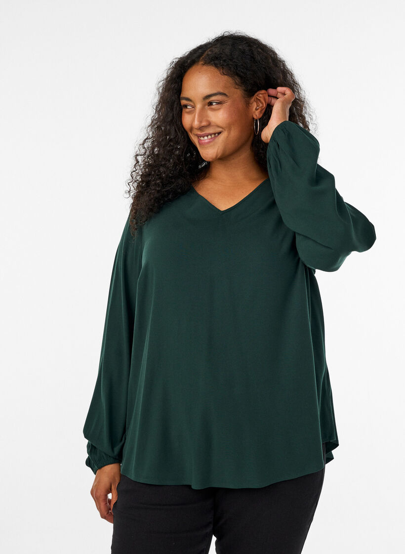 Bluse aus Viskose mit V-Ausschnitt und abgerundetem Saum, Gr&uuml;n, Model image number 0