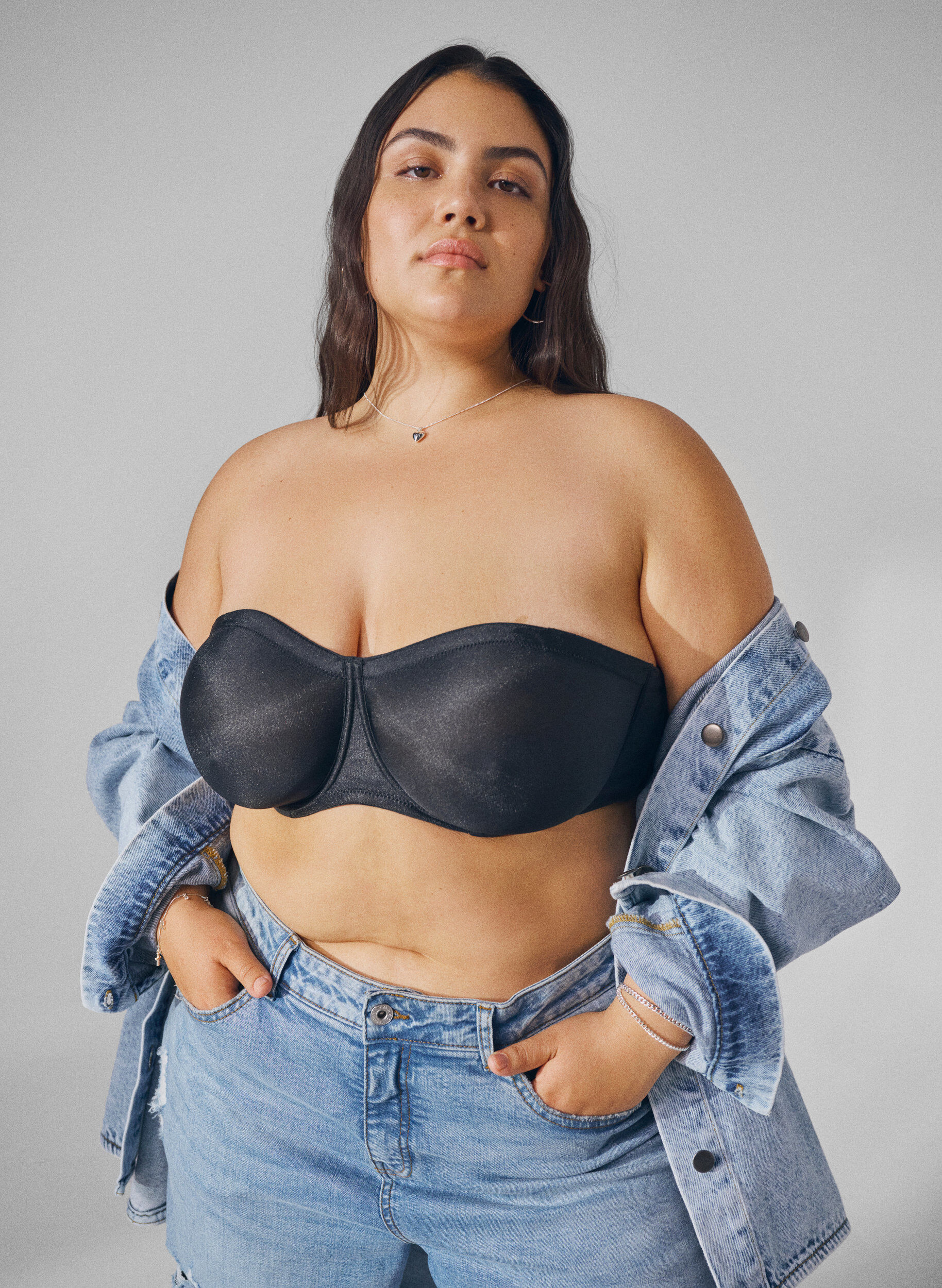 Zizzi Tr&auml;gerloser BH mit B&uuml;gel, Schwarz, Image image number 0