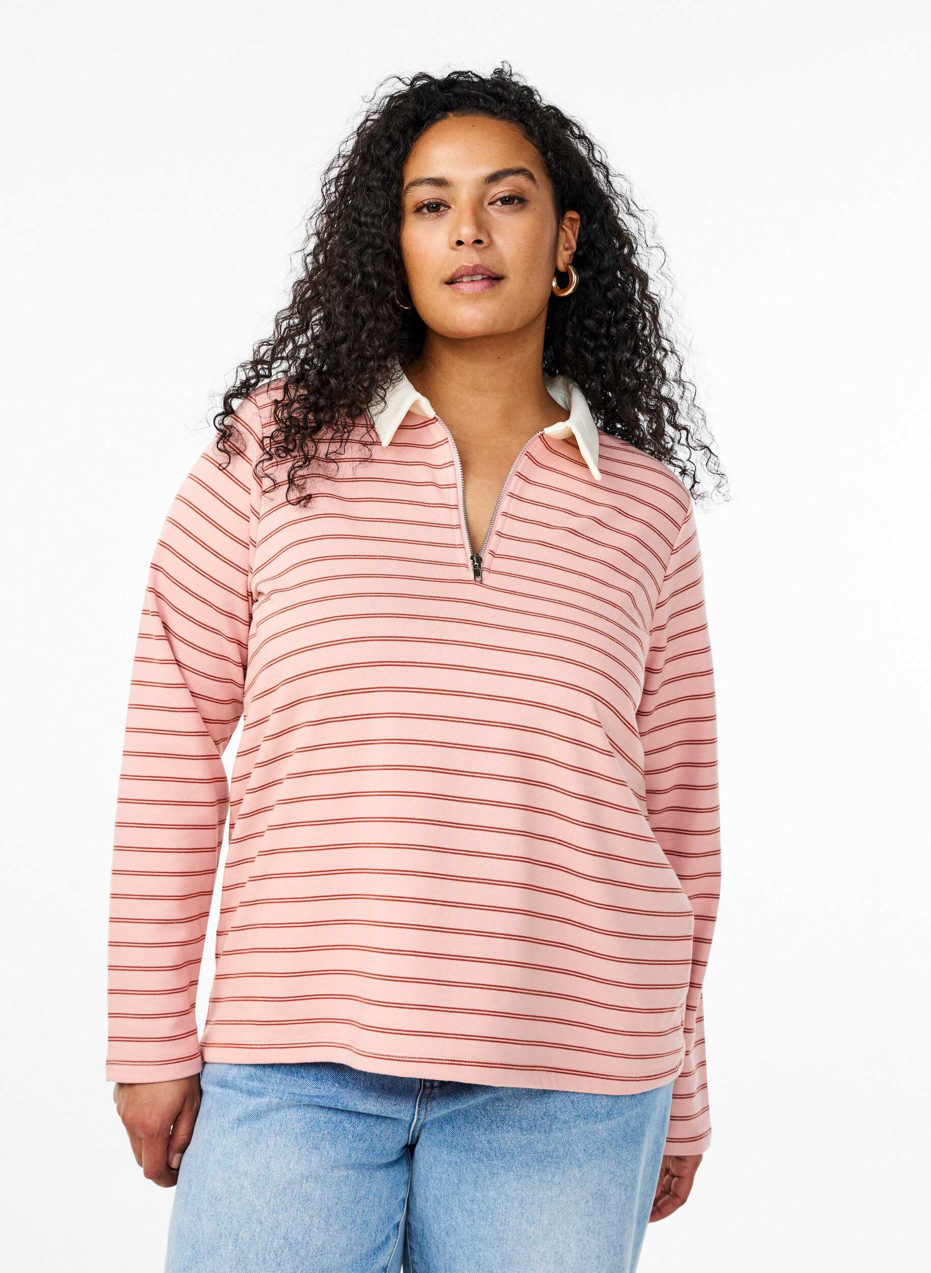Zizzi Poloshirt mit Streifen und Rei&szlig;verschluss, Rot, Model image number 0
