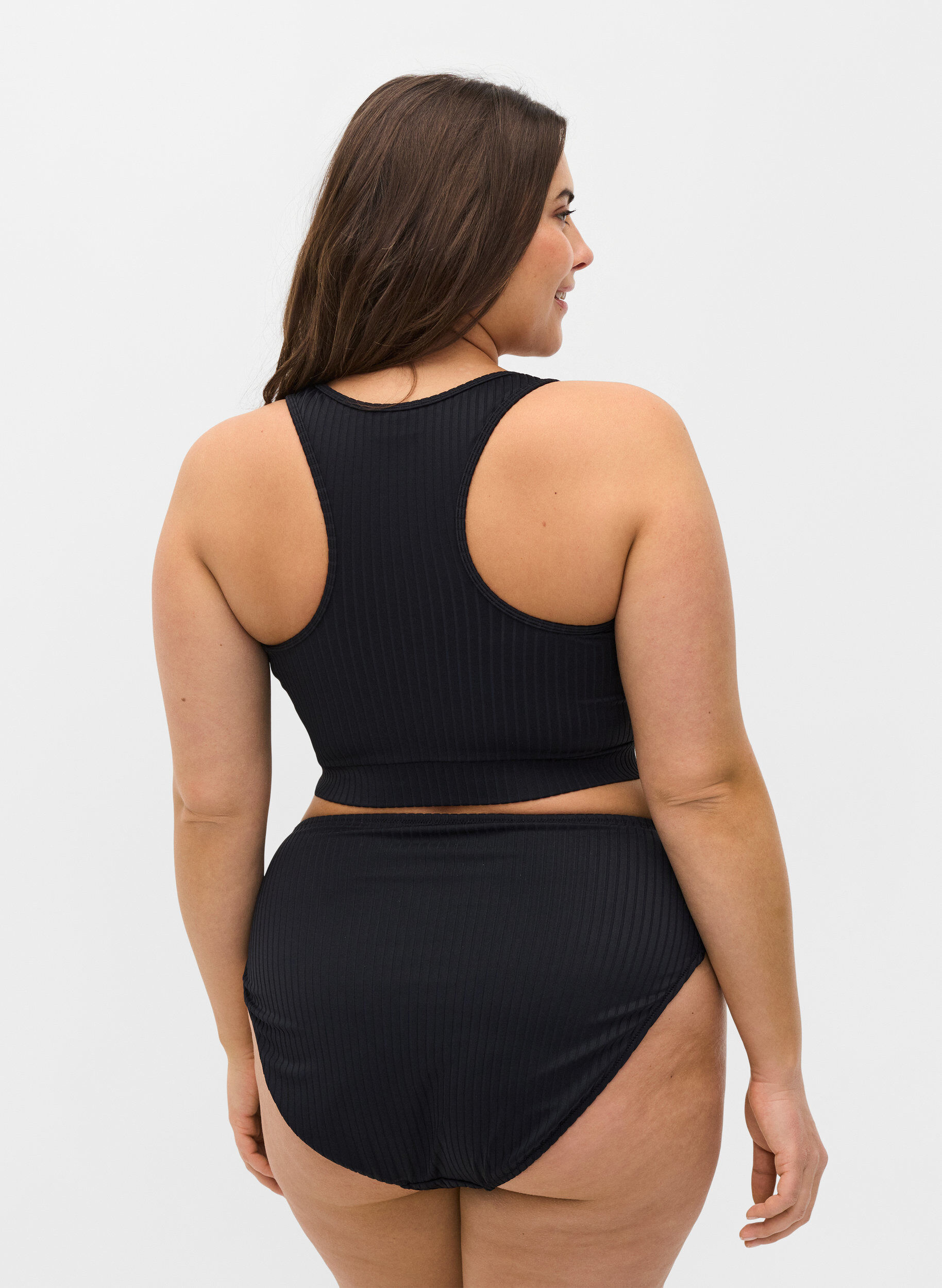 Zizzi Bas de bikini taille haute avec texture c&ocirc;tel&eacute;e, Black, Model image number 1