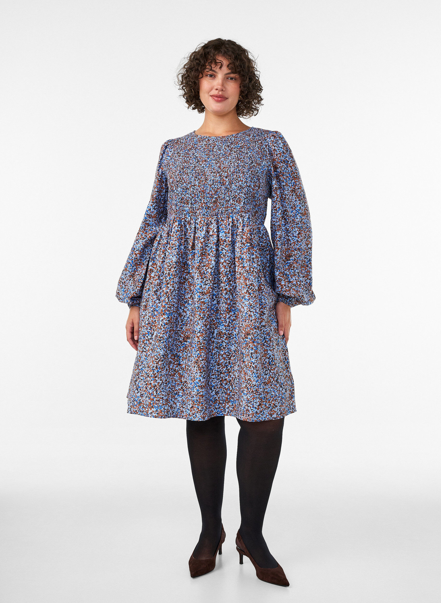 ZizziKleid aus Viskose mit Smock und Allover-Muster, Blau, Model image number 1