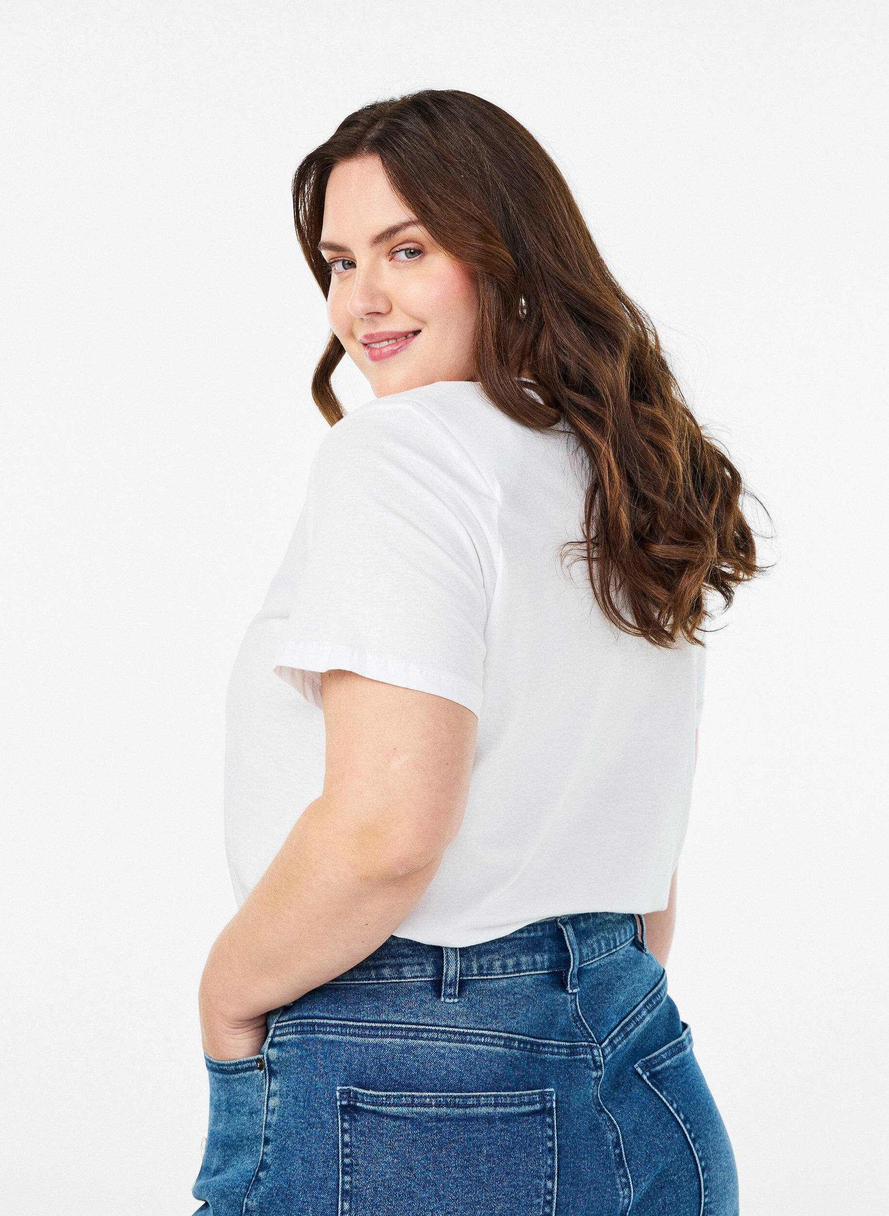 Zizzi Basic-T-Shirt aus Baumwolle mit Schulterpolstern, Wei&szlig;, Model image number 2