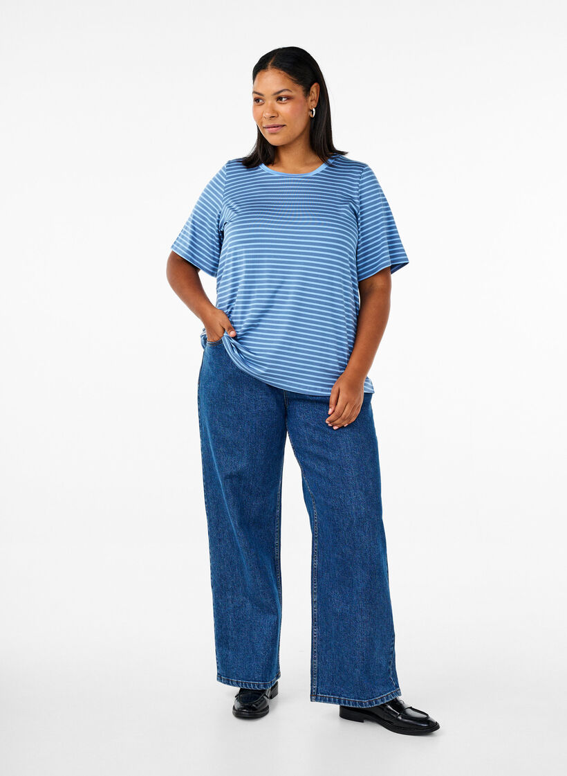T-Shirt mit TENCEL™ Lyocell und Streifen, Blau, Model image number 1