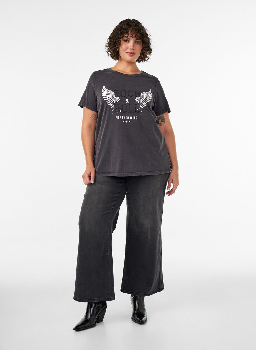 T-Shirt aus Bio-Baumwolle mit Print, Schwarz, Model image number 1