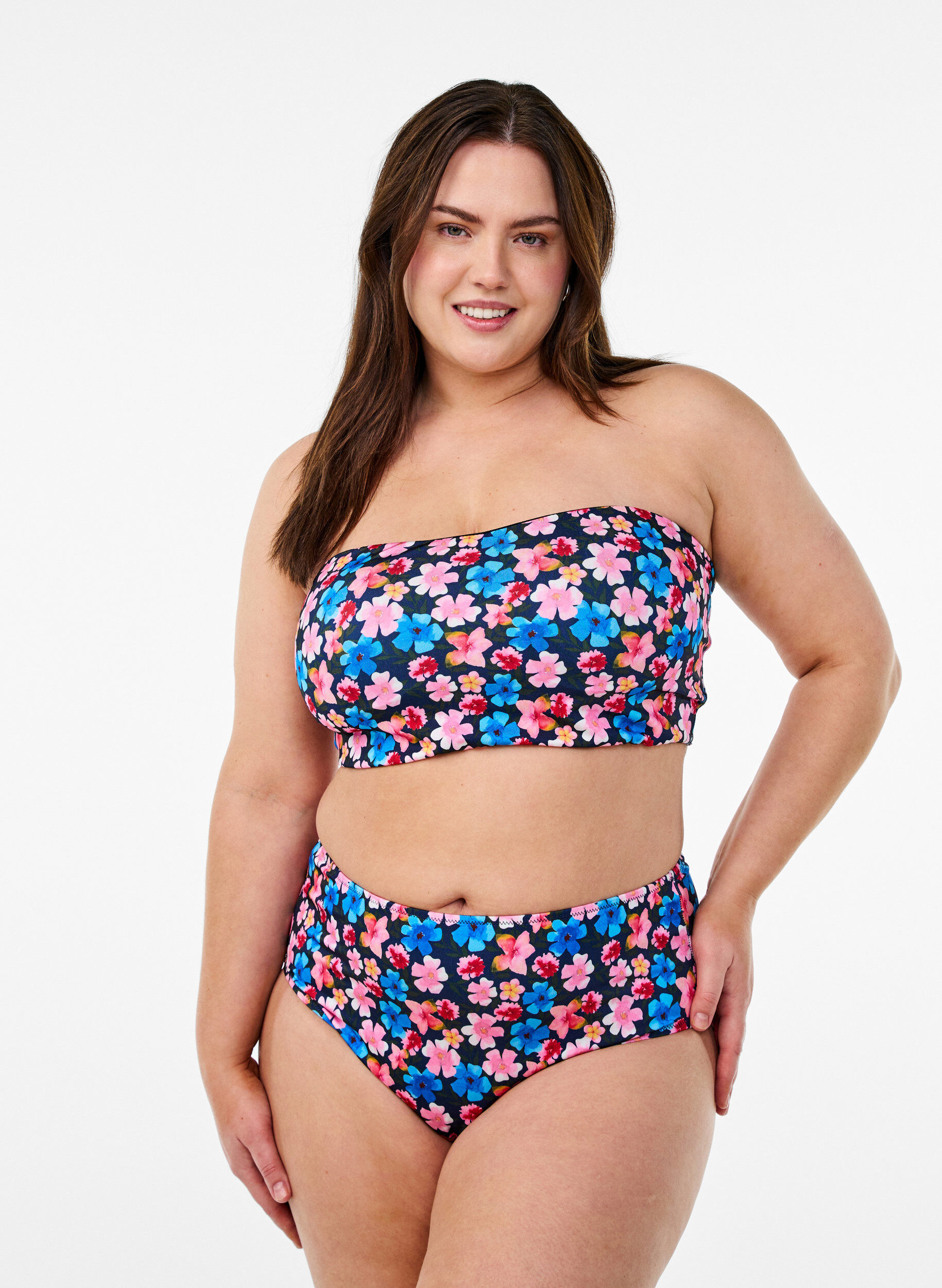 Culotte de bikini taille haute &agrave; imprim&eacute; floral, Rose poudr&eacute;e, Model