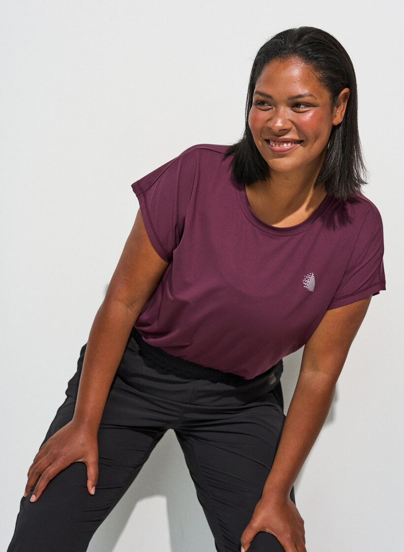 Einfarbiges Trainings-T-Shirt, Rot, Model image number 0