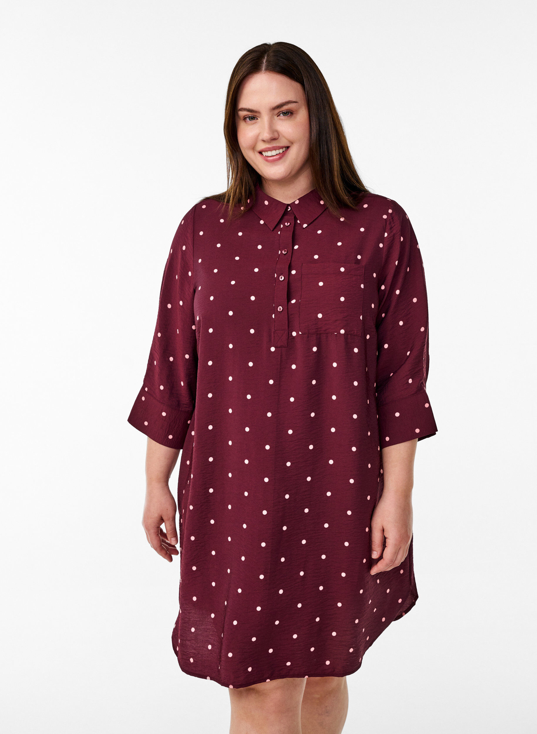 Kleid mit Kragen und Brusttasche, Rot, Model