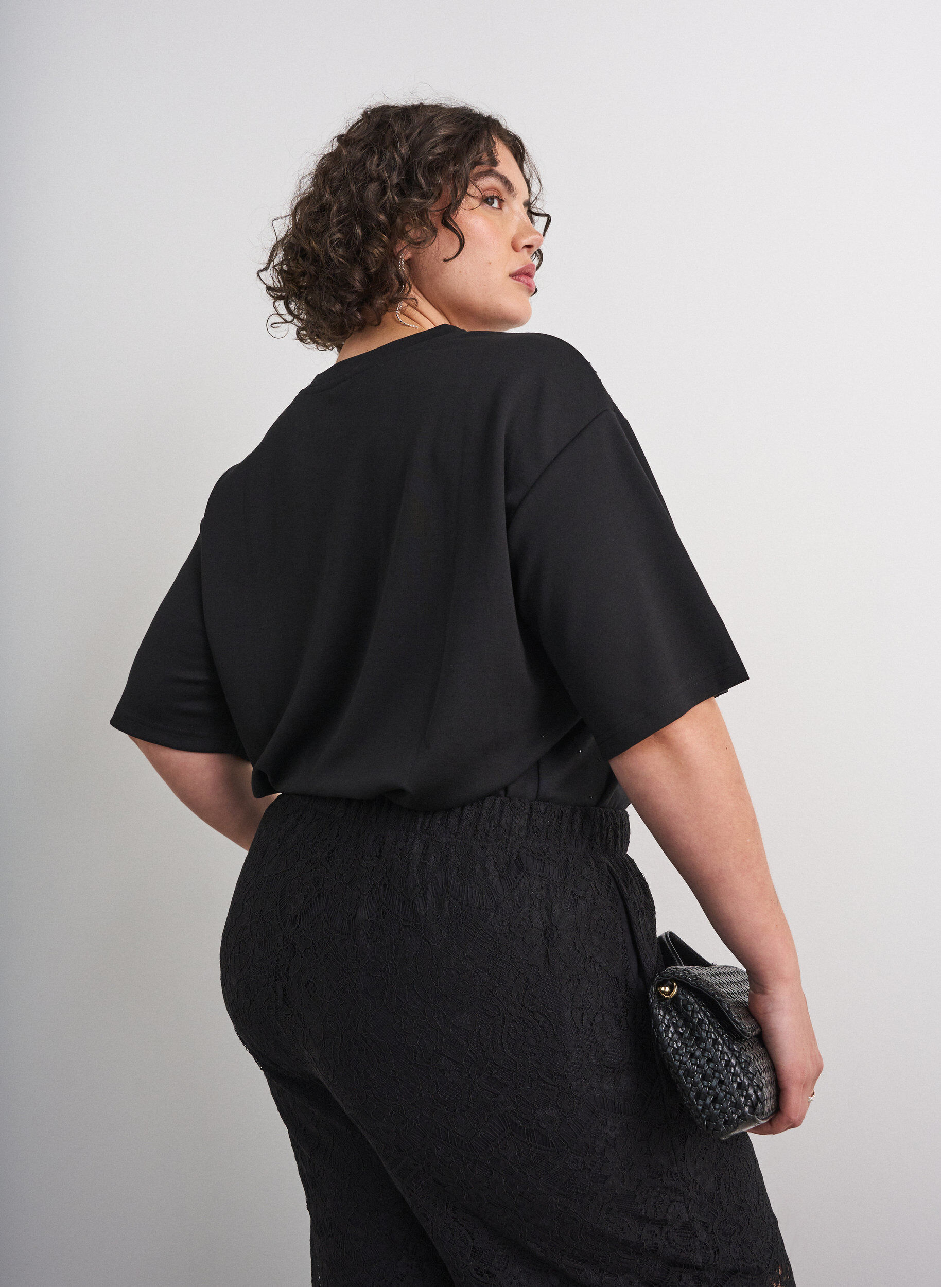ZizziT-shirt avec strass et col rond, Noir, Model image number 2