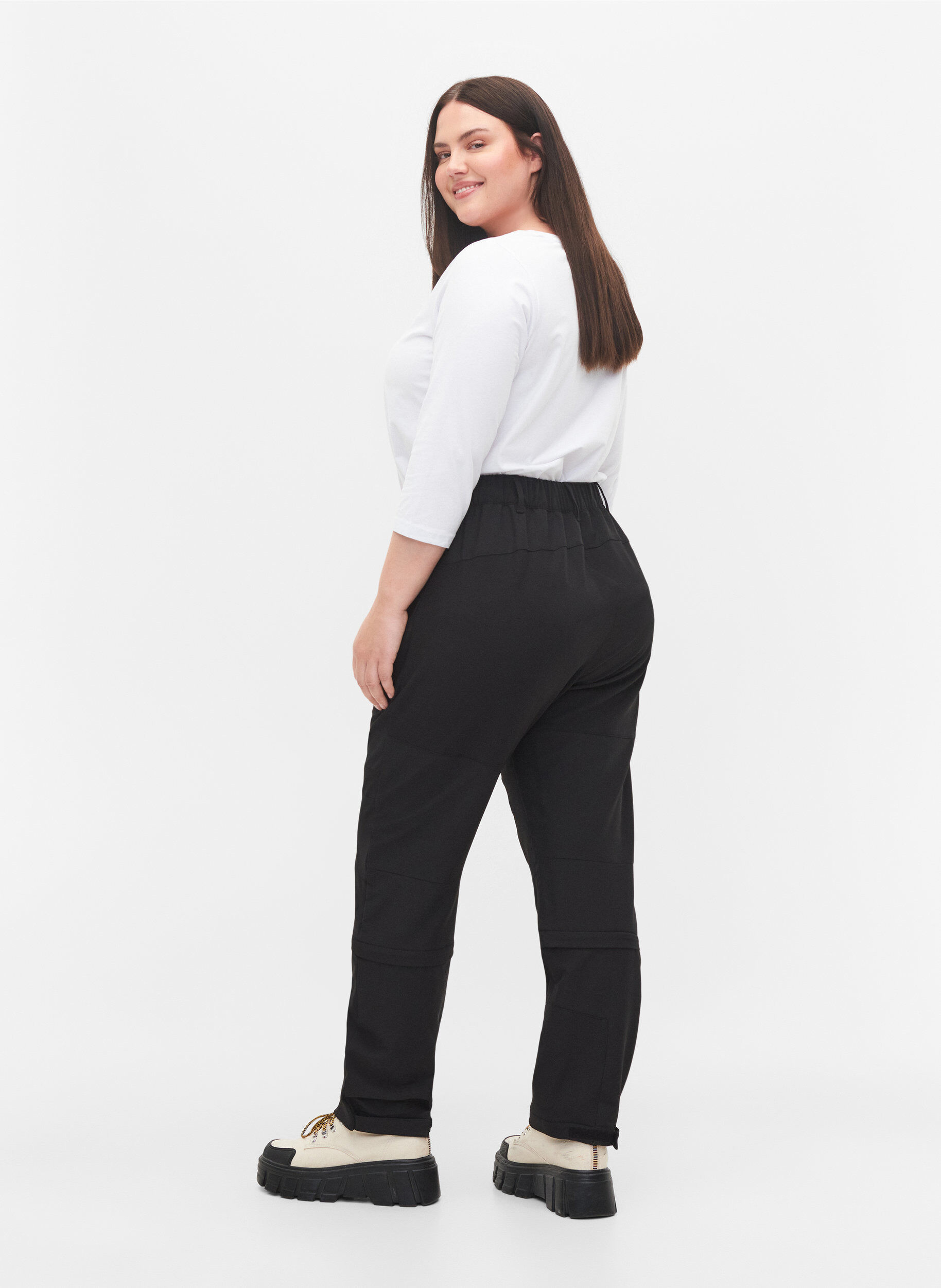 Zizzi Wanderhose mit abnehmbaren Beinen, Black, Model image number 1