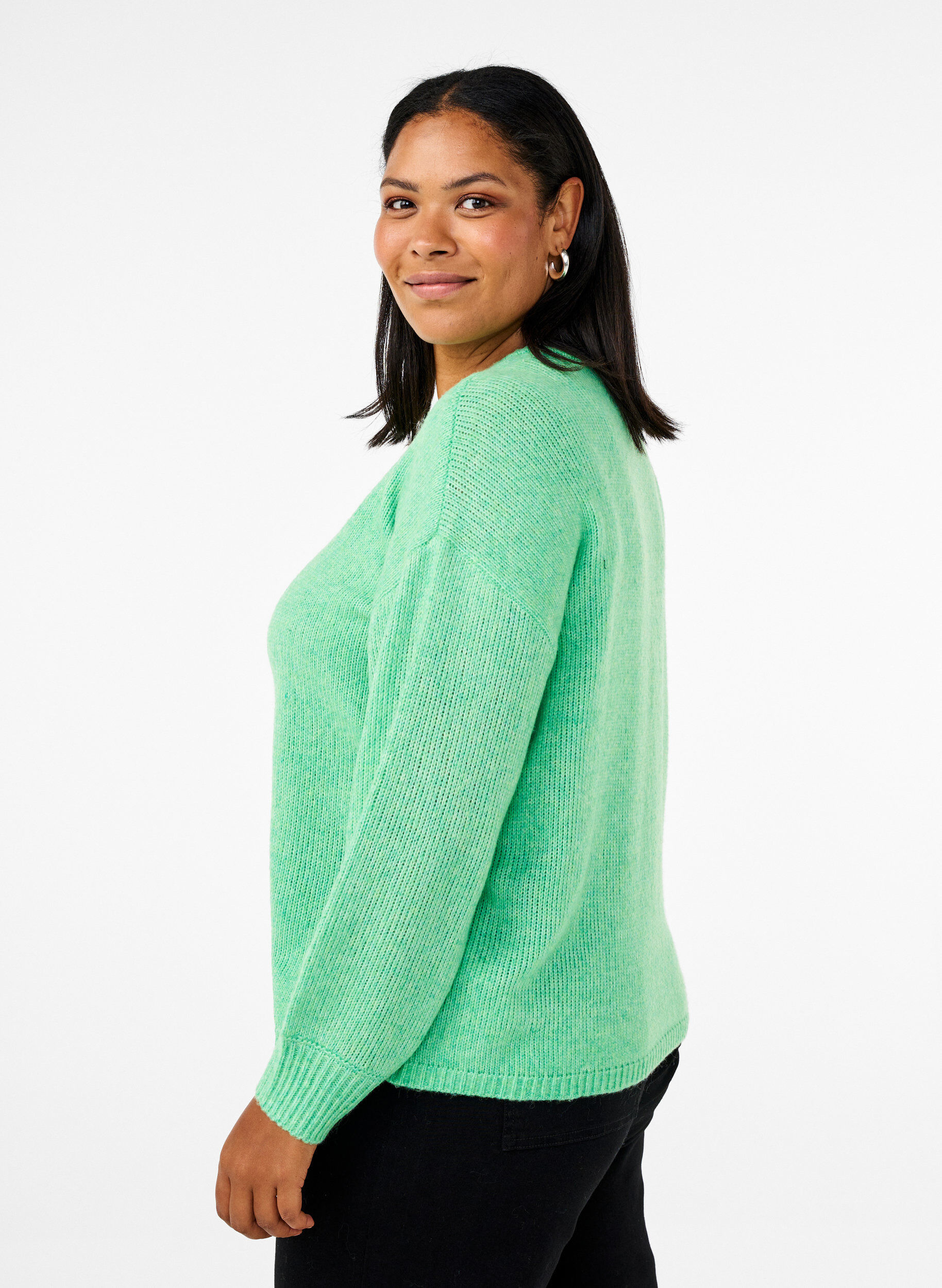 Zizzi Lang&auml;rmliger Strickpullover mit Wollanteil und Rundhalsausschnitt, Light G. Green Mel., Model image number 1