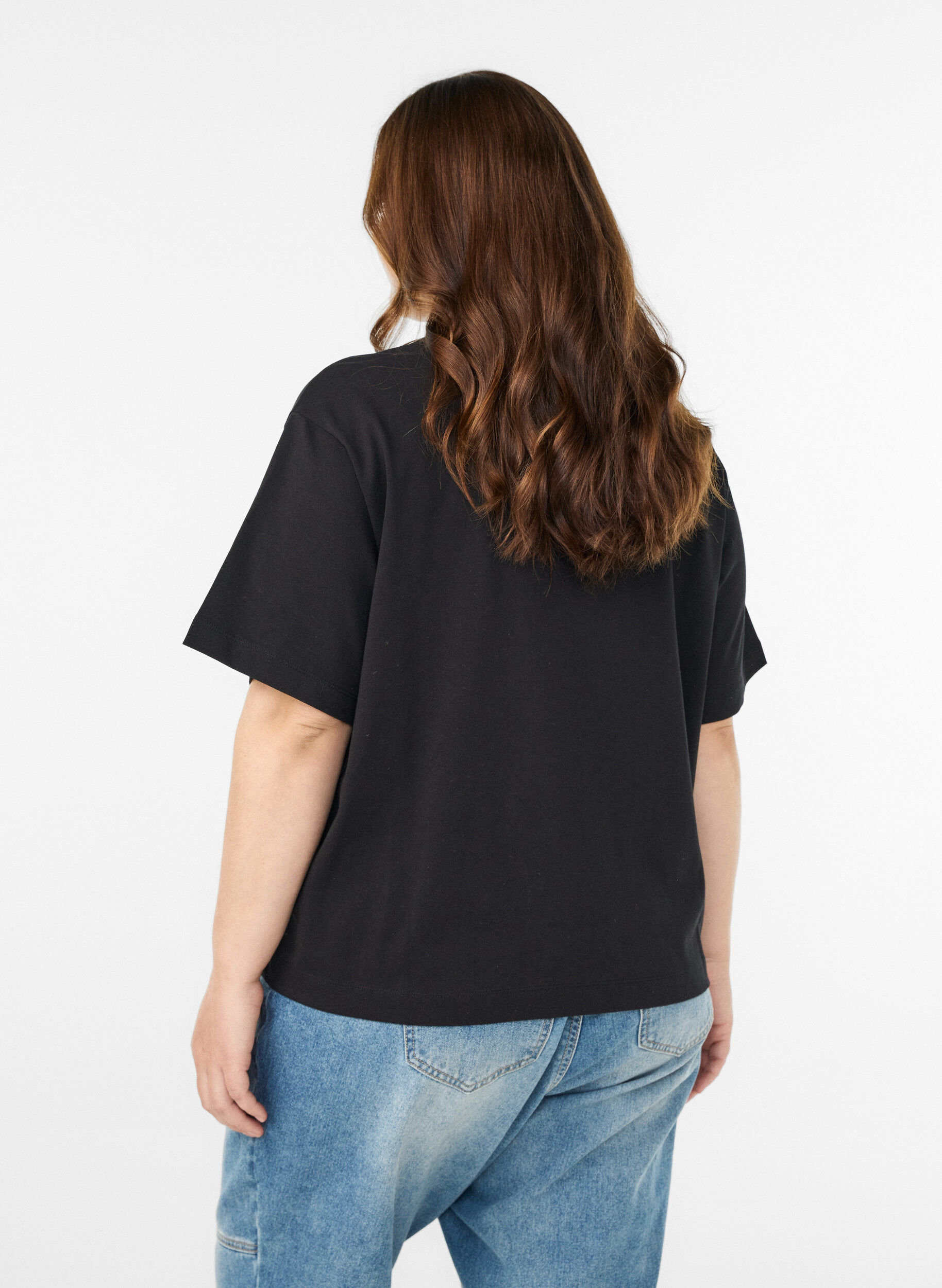 Zizzi Boxy Baumwoll-T-Shirt., Schwarz, Model image number 2
