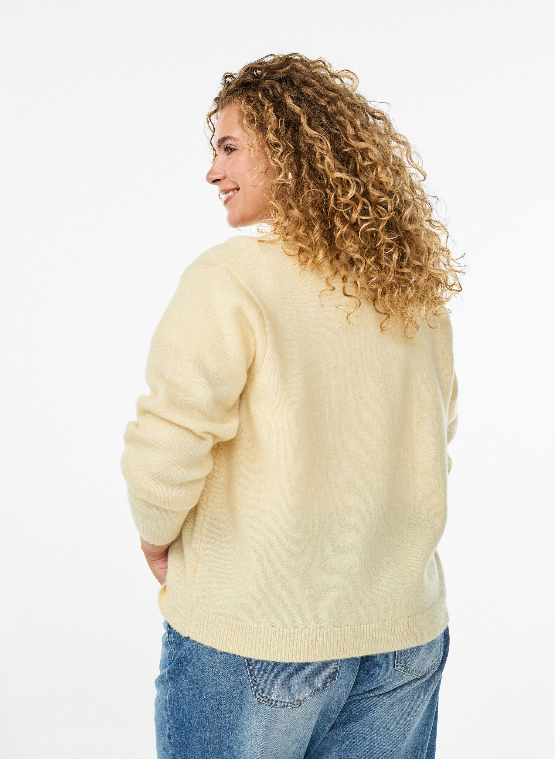 Zizzi Strickjacke mit Kragen und Kn&ouml;pfen, Gelb, Model image number 2
