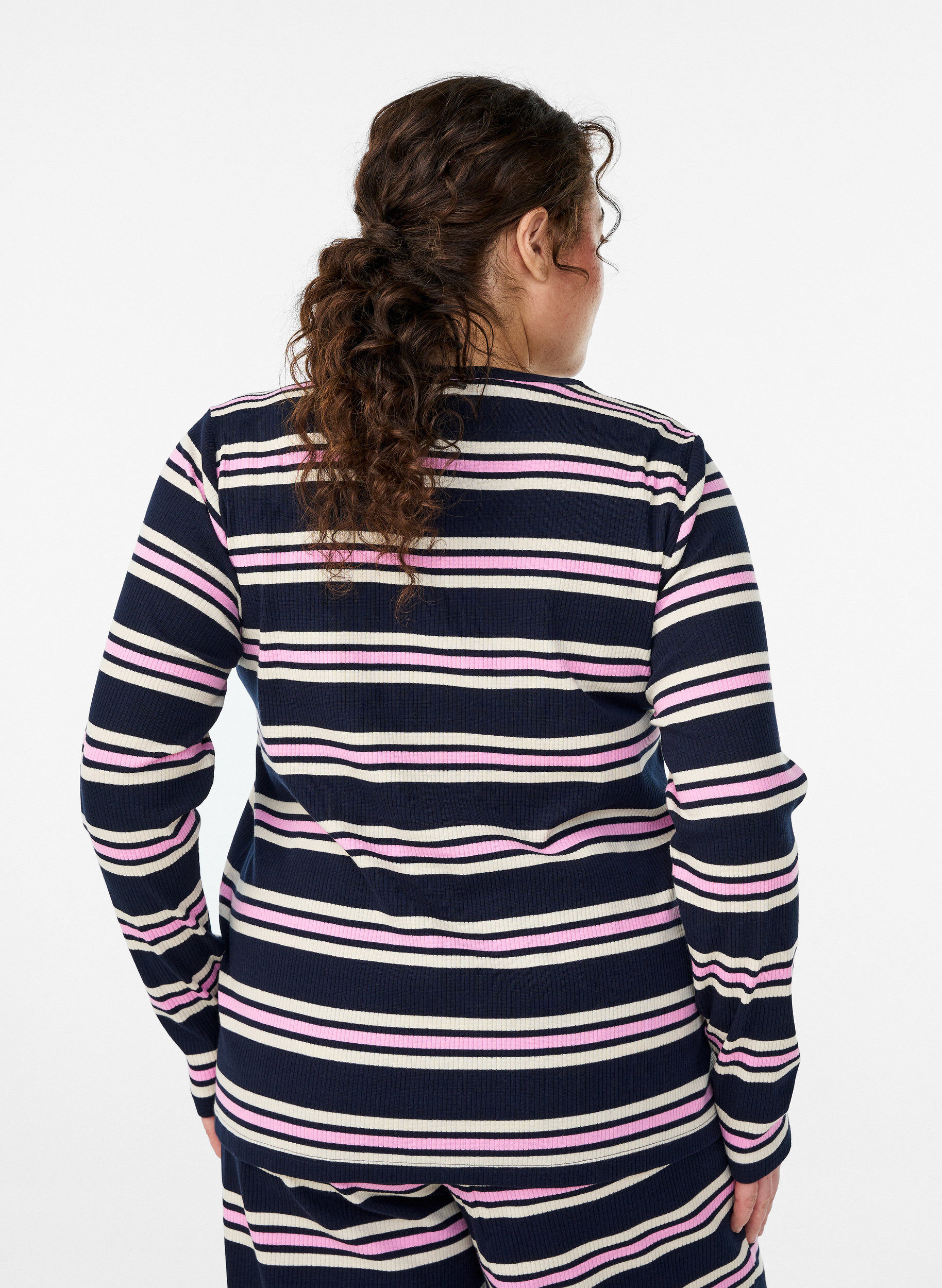 ZizziLang&auml;rmeliges Nachtoberteil aus geripptem Jersey mit Streifen, Blau, Model image number 2