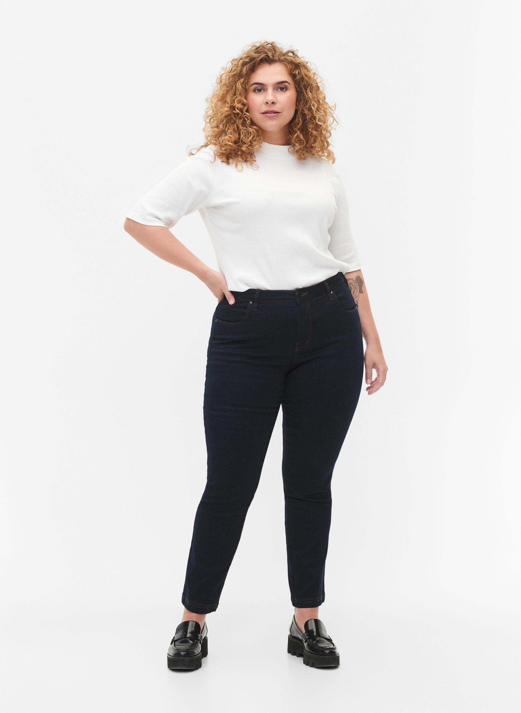 Jeans Emily Slim fit &agrave; taille r&eacute;guli&egrave;re, Bleu, Model