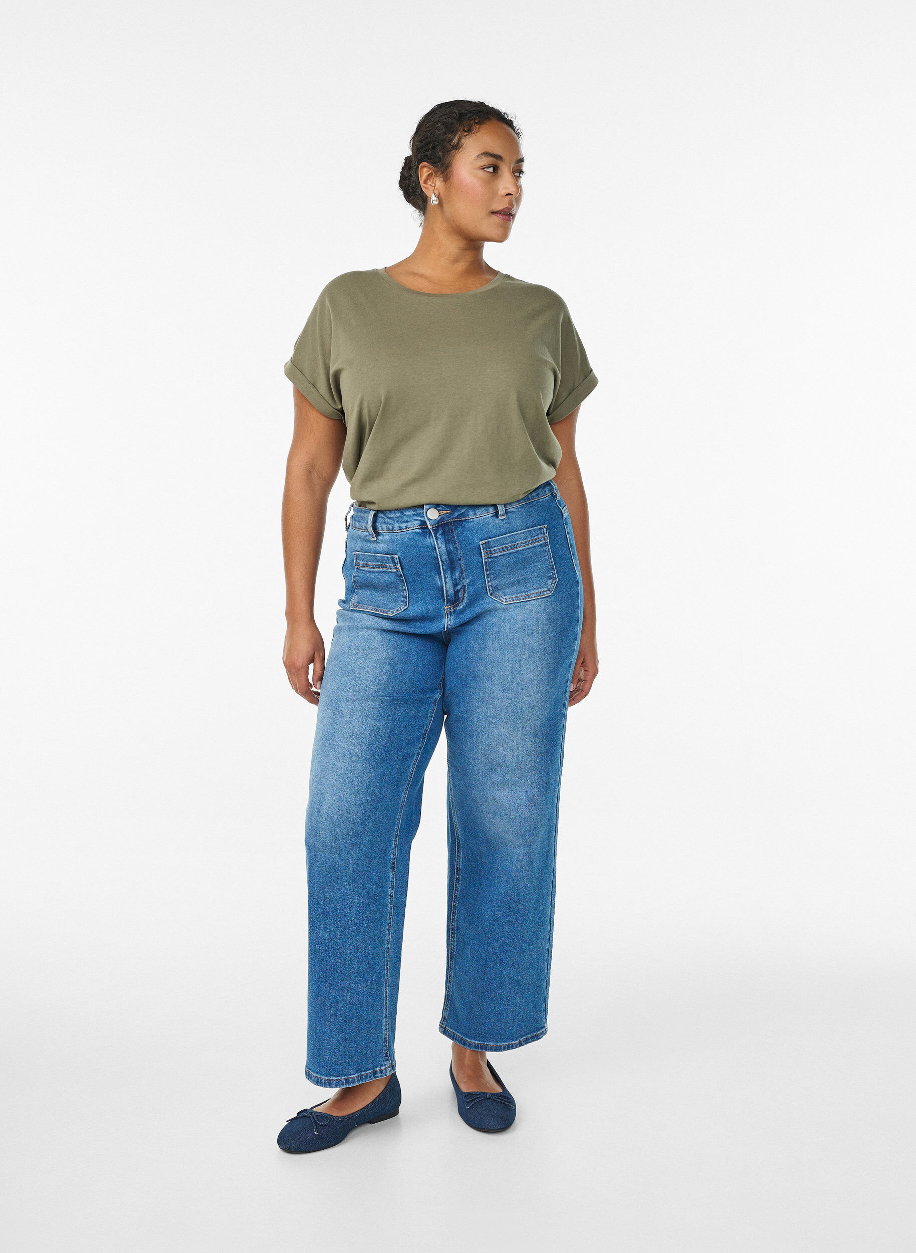 Zizzi T-shirt &agrave; manches courtes en m&eacute;lange de coton, Vert Kaki, Model image number 1