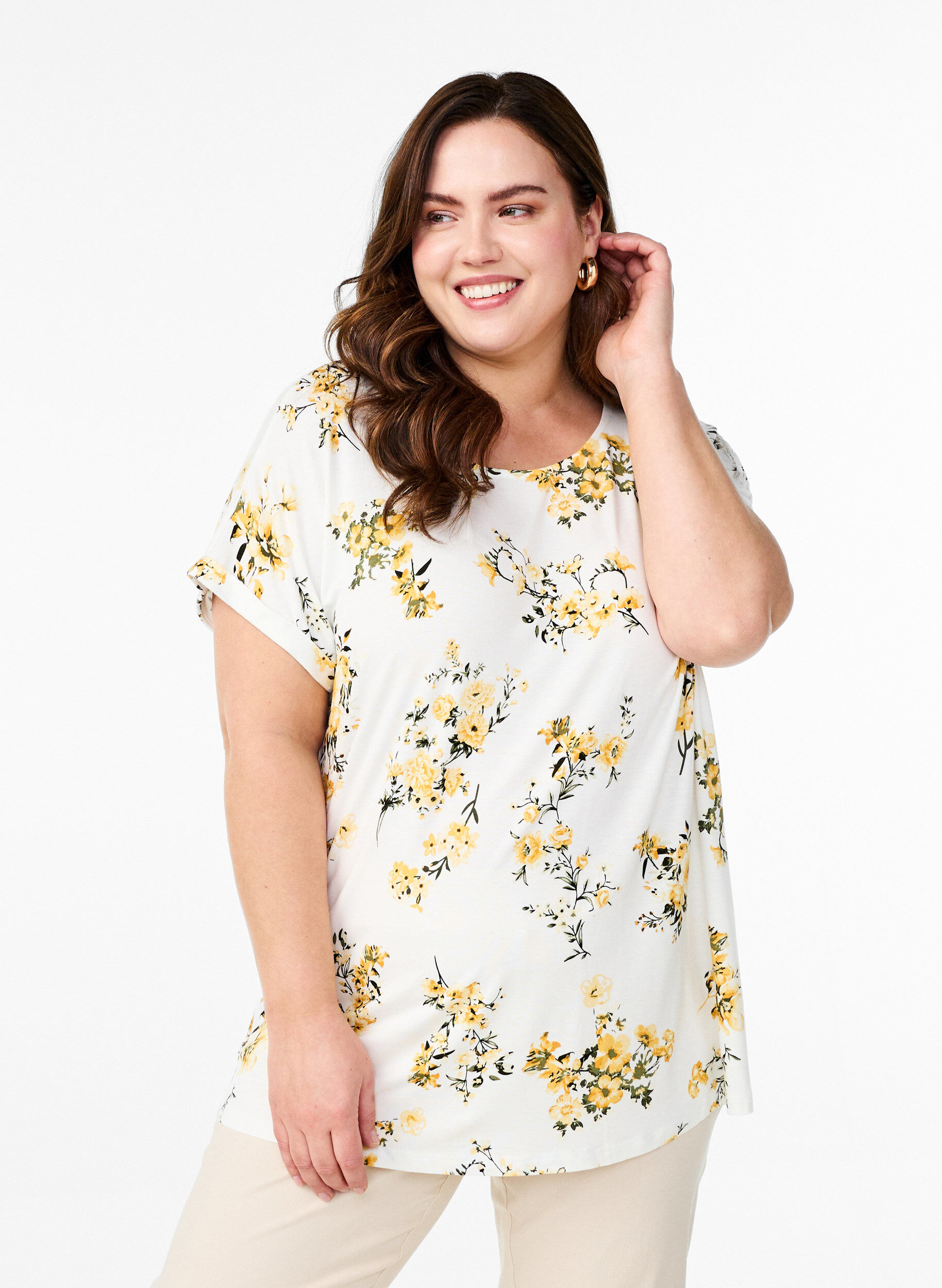 Zizzi T-shirt avec imprim&eacute; floral, Jaune, Model image number 0