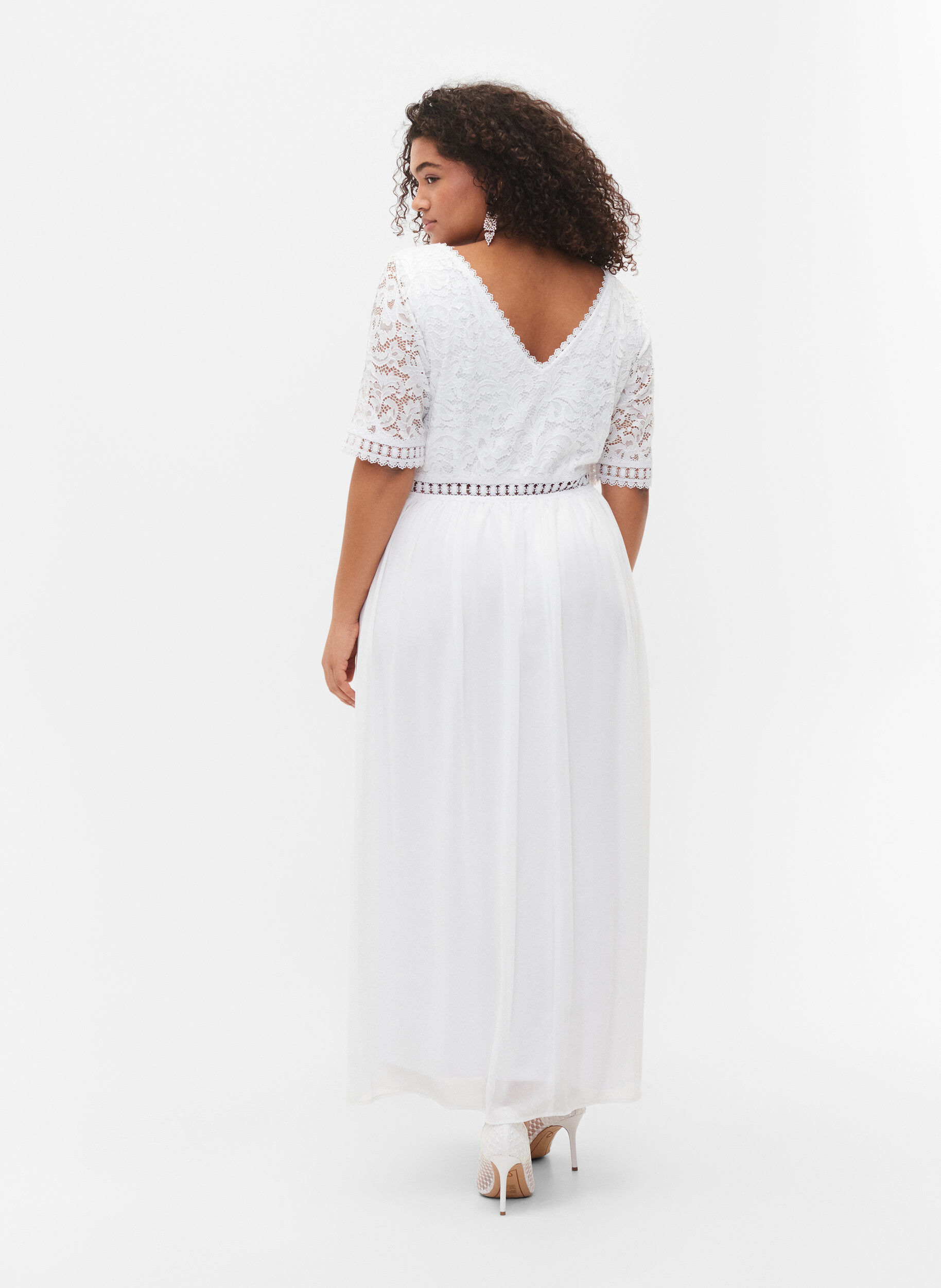 Zizzi Robe longue avec d&eacute;collet&eacute; au dos et manches courtes, Bright White, Model image number 1